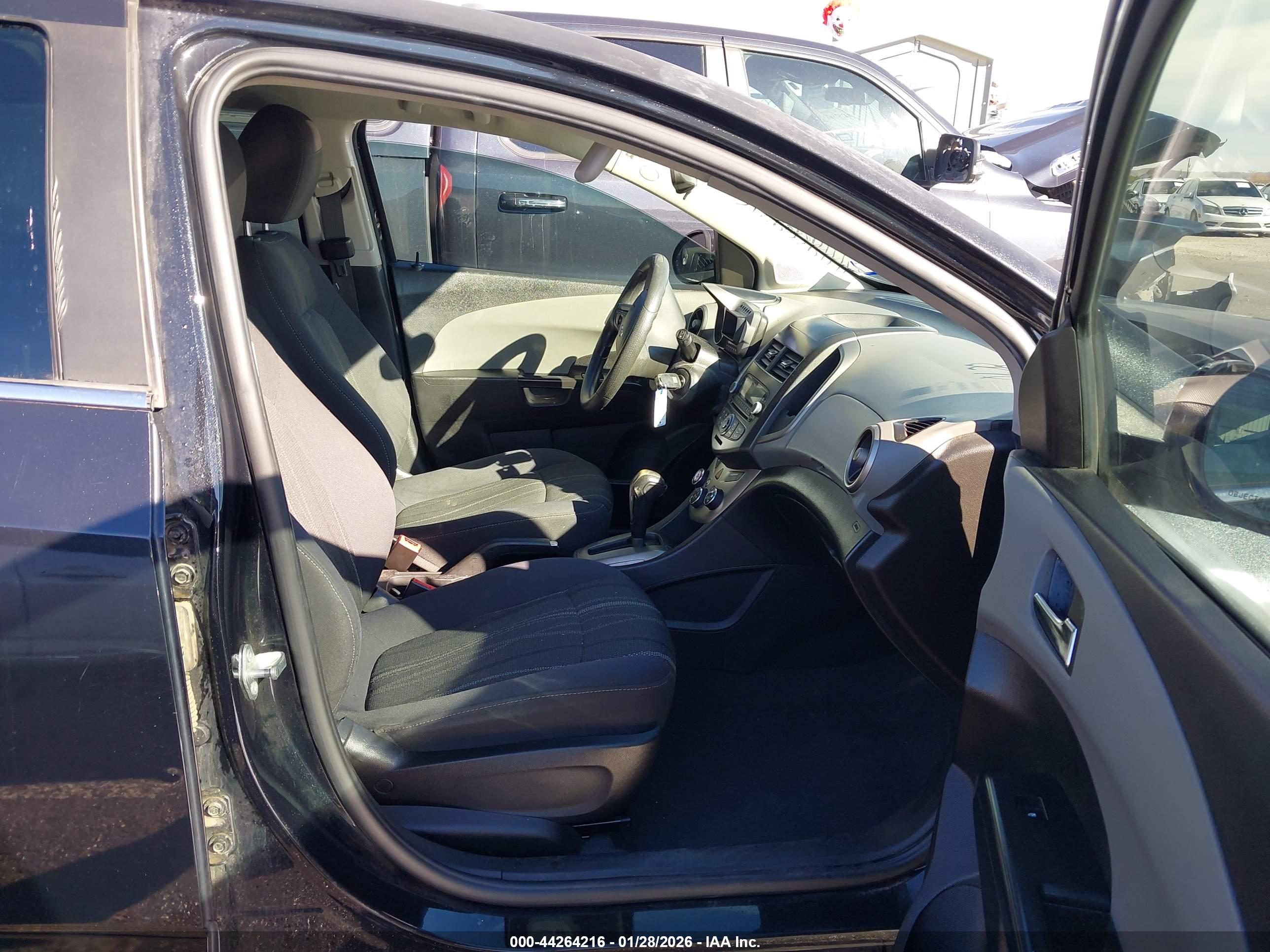 CHEVROLET SONIC image 5