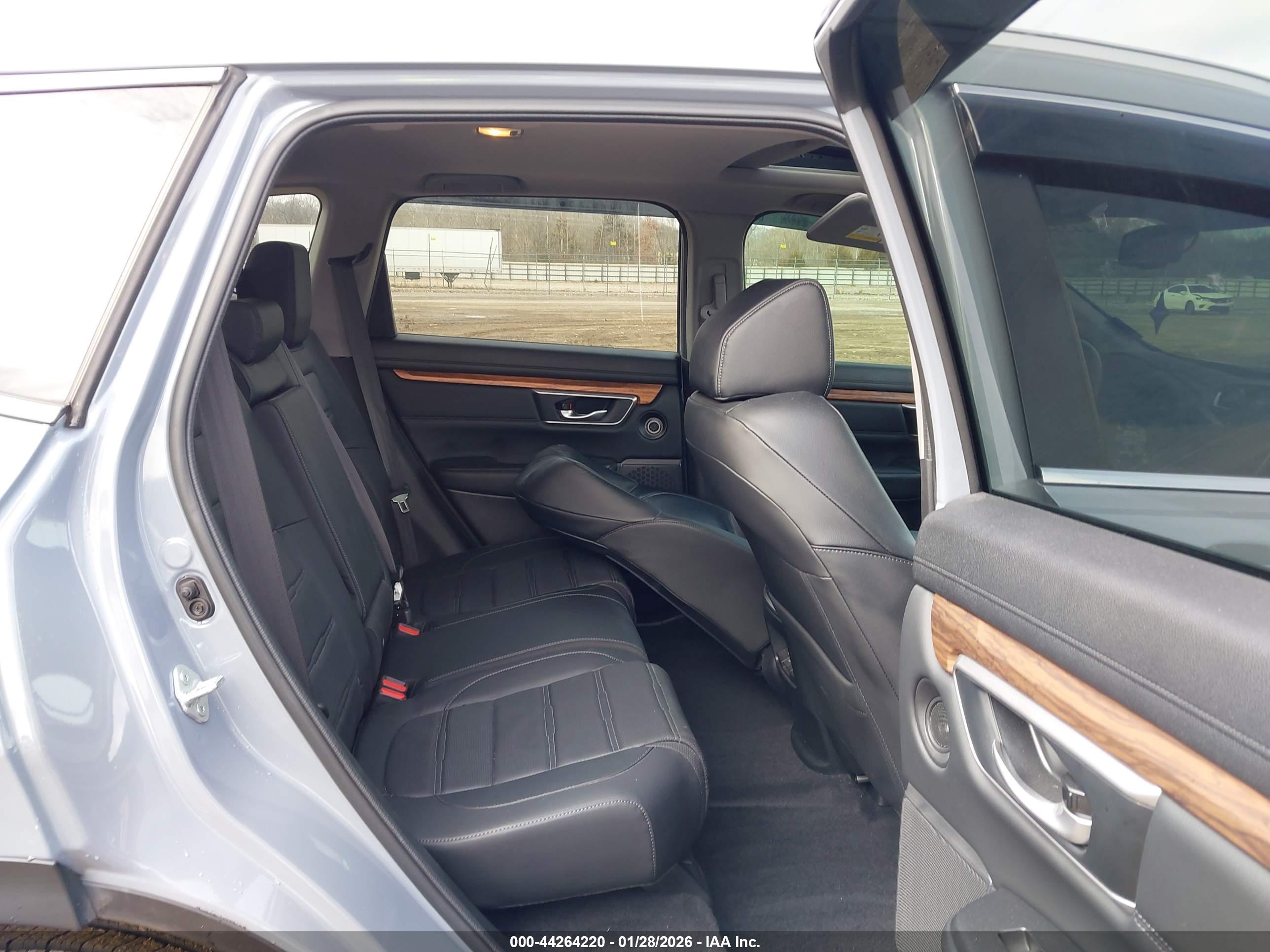 HONDA CR-V image 8