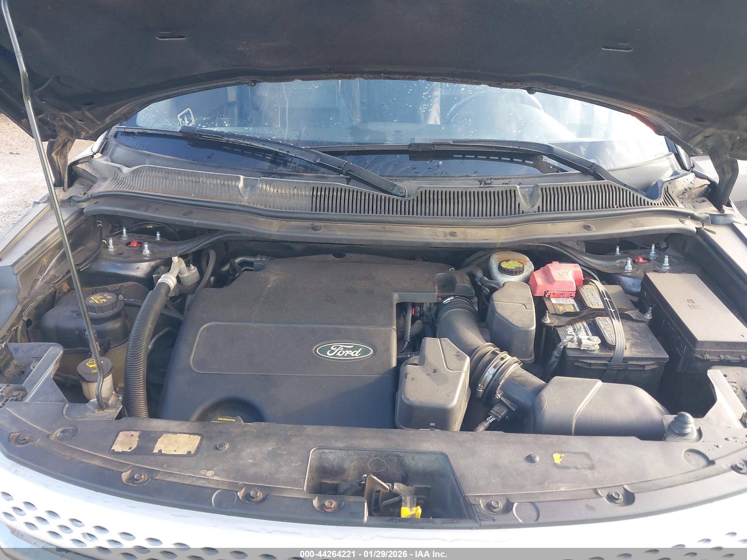 FORD EXPLORER image 10