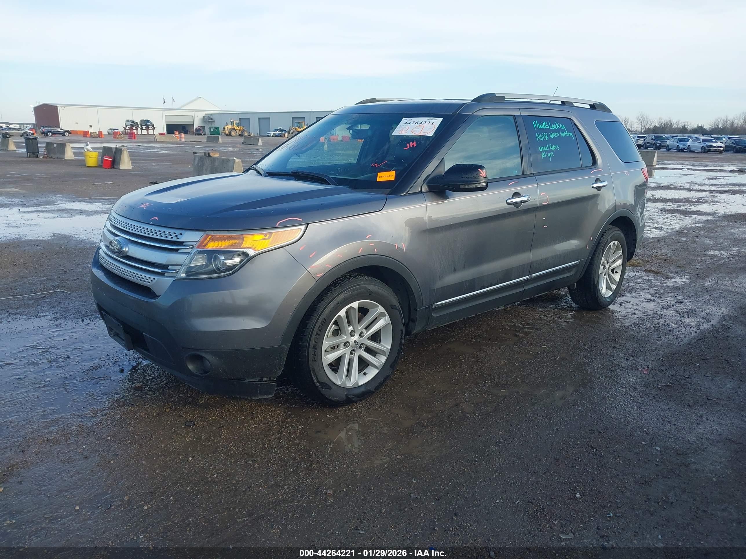 FORD EXPLORER image 2