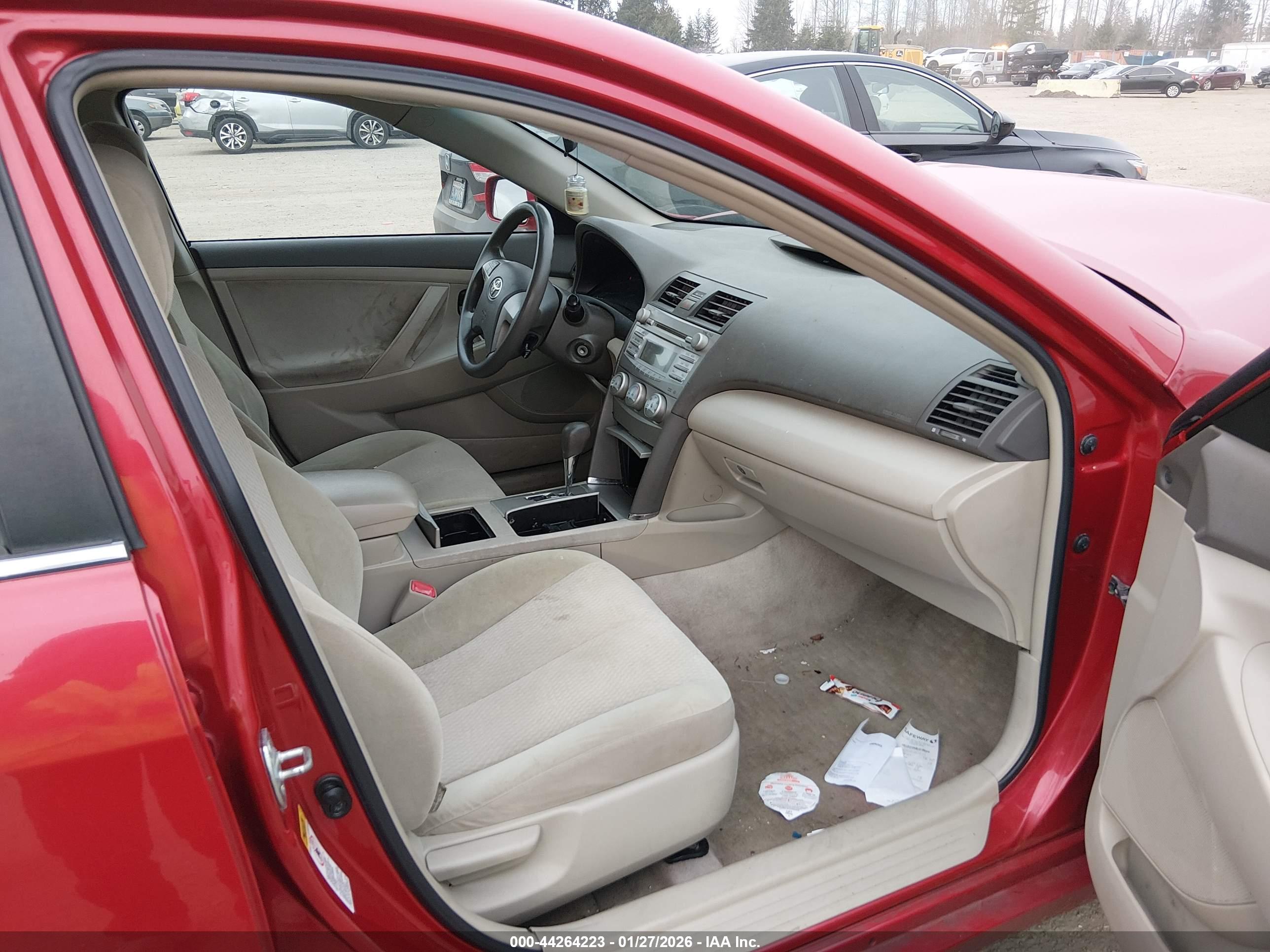 TOYOTA CAMRY image 5