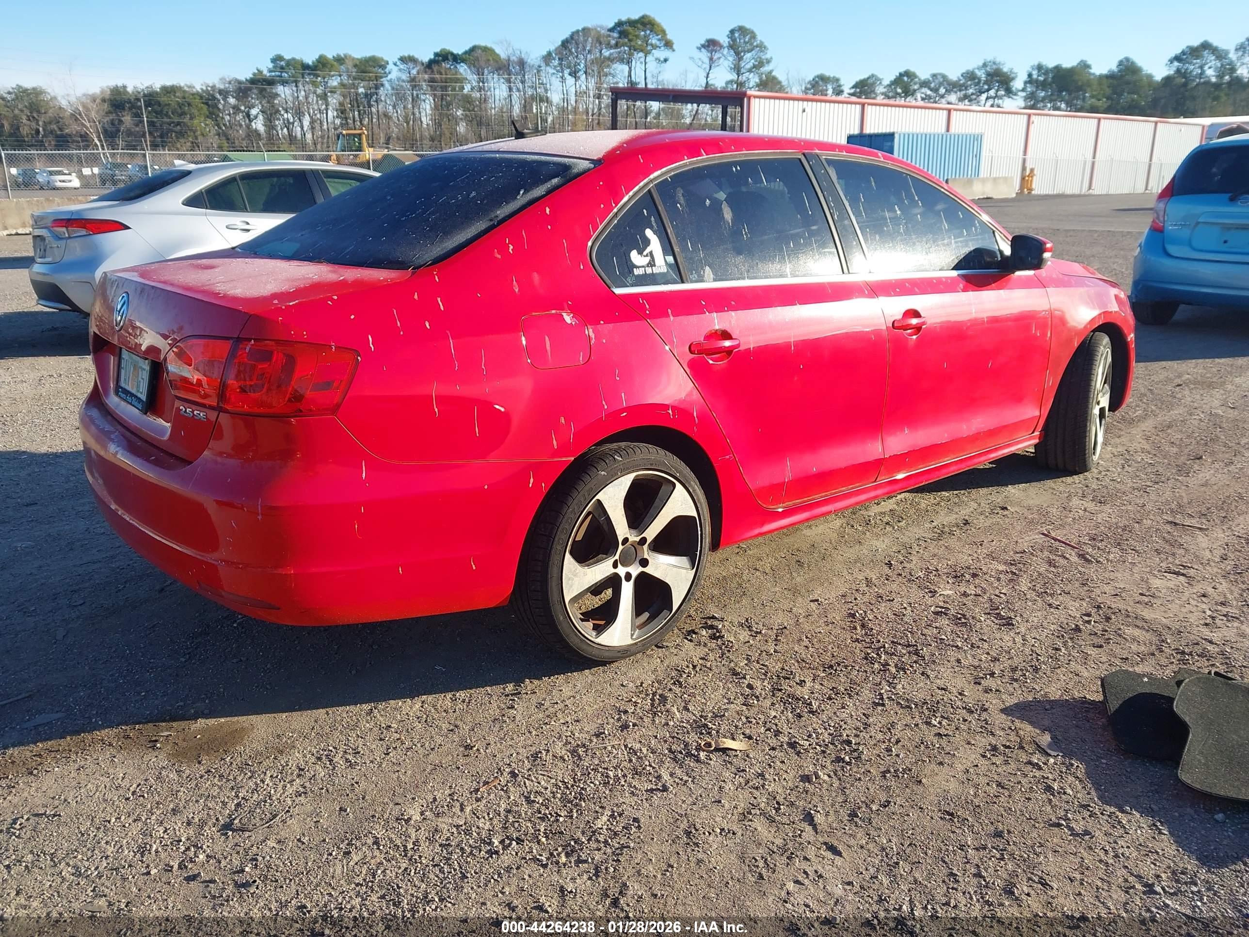 VOLKSWAGEN JETTA image 4