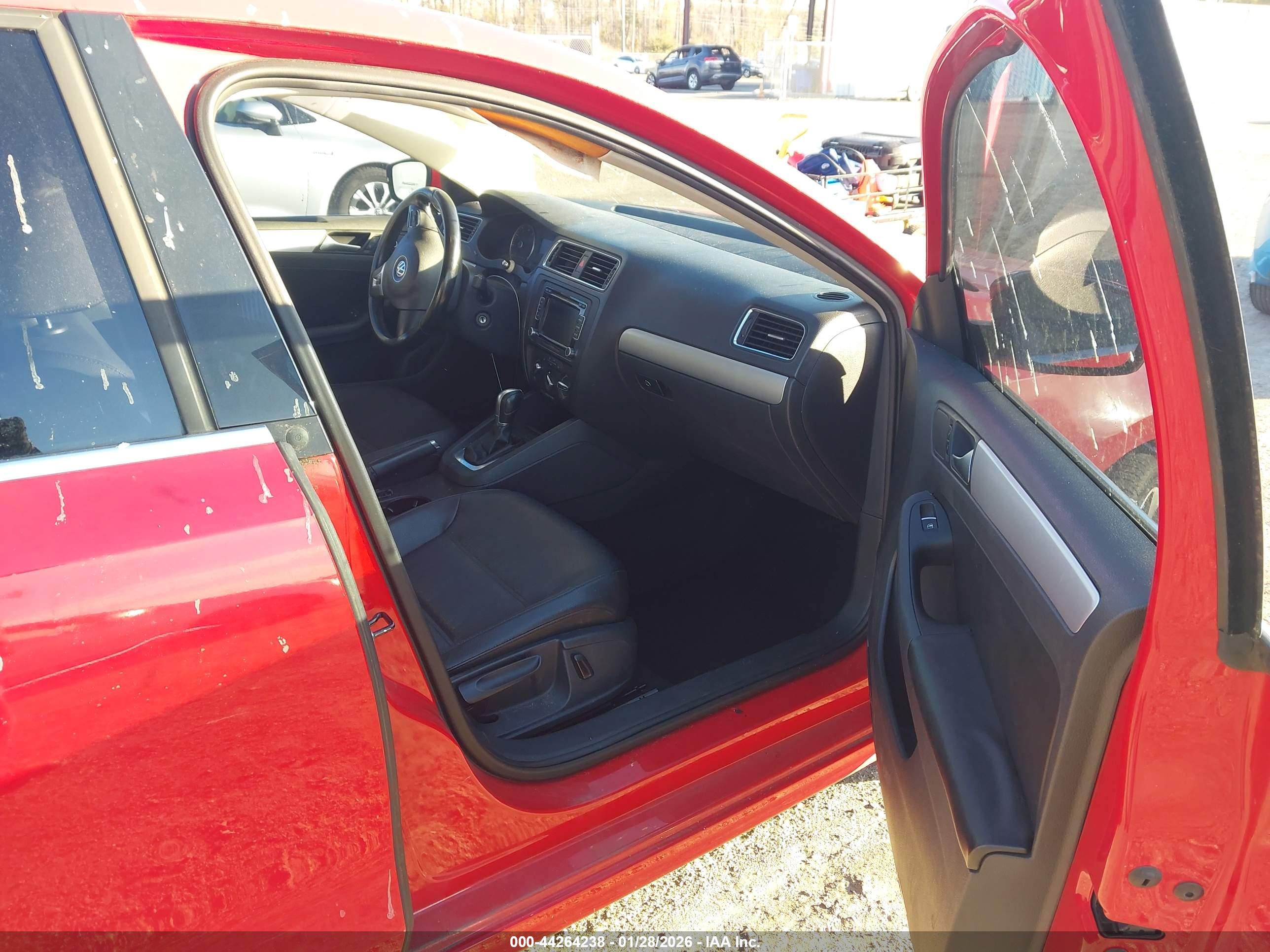 VOLKSWAGEN JETTA image 5