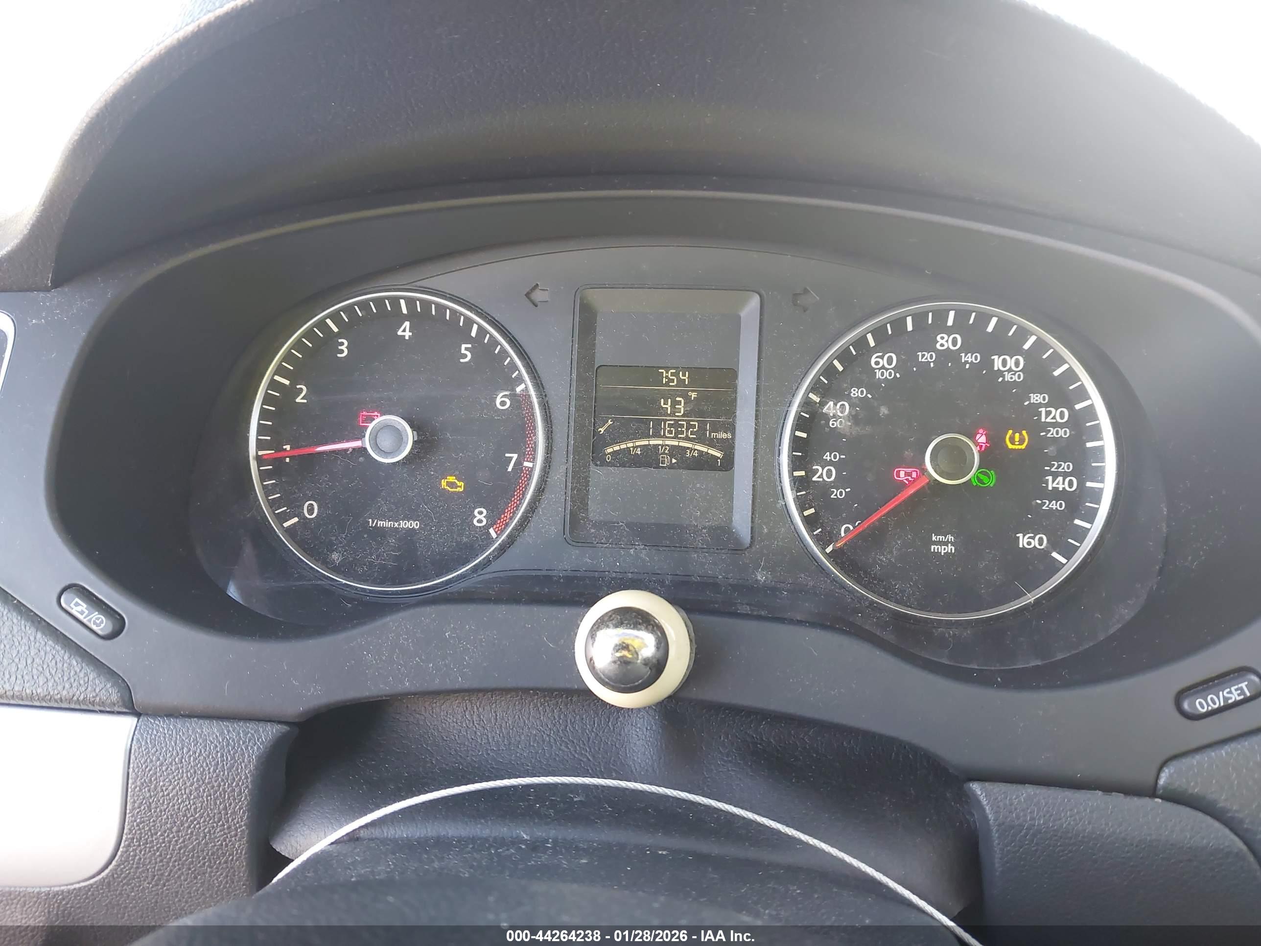 VOLKSWAGEN JETTA image 7