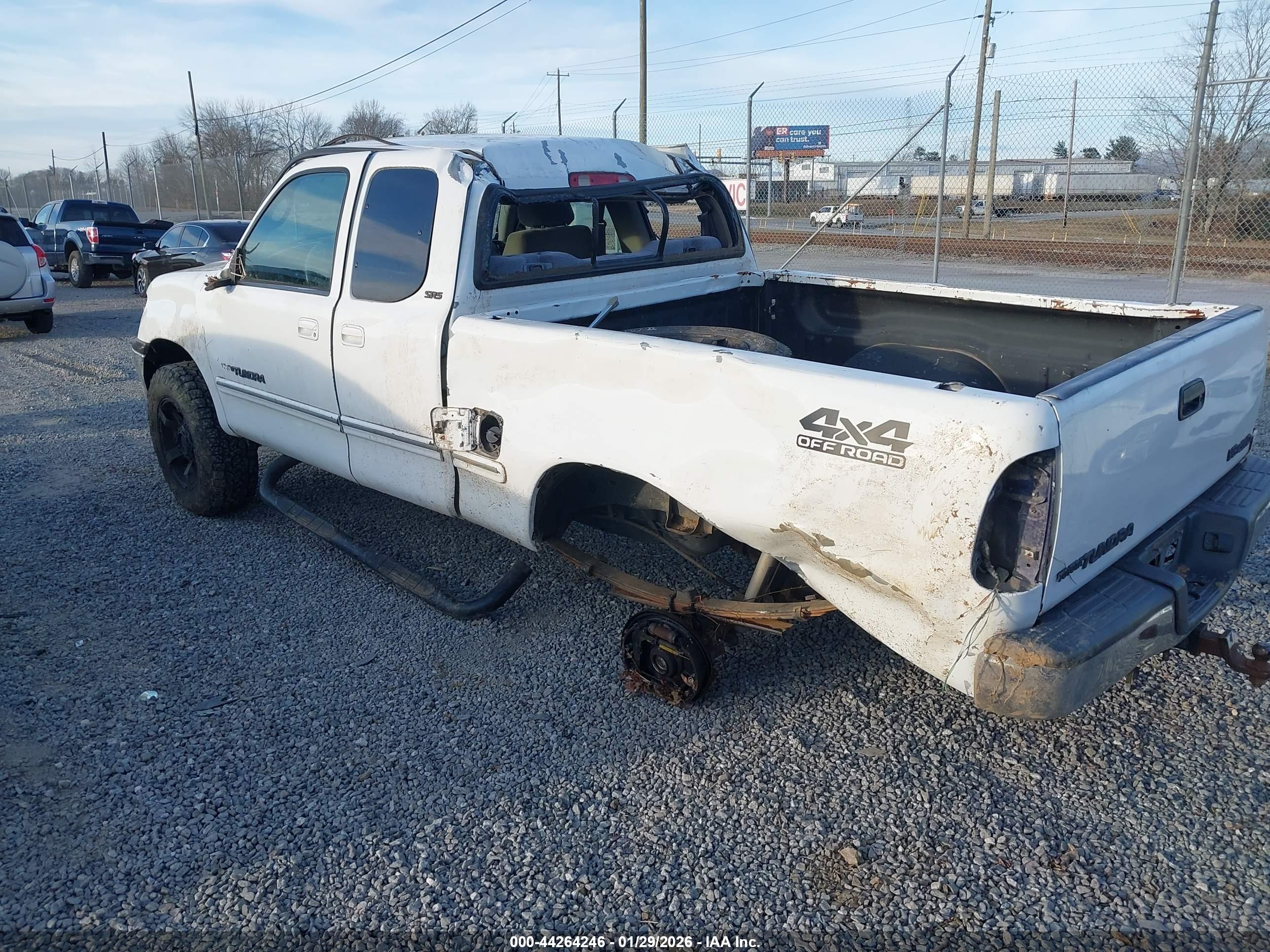 TOYOTA TUNDRA image 3