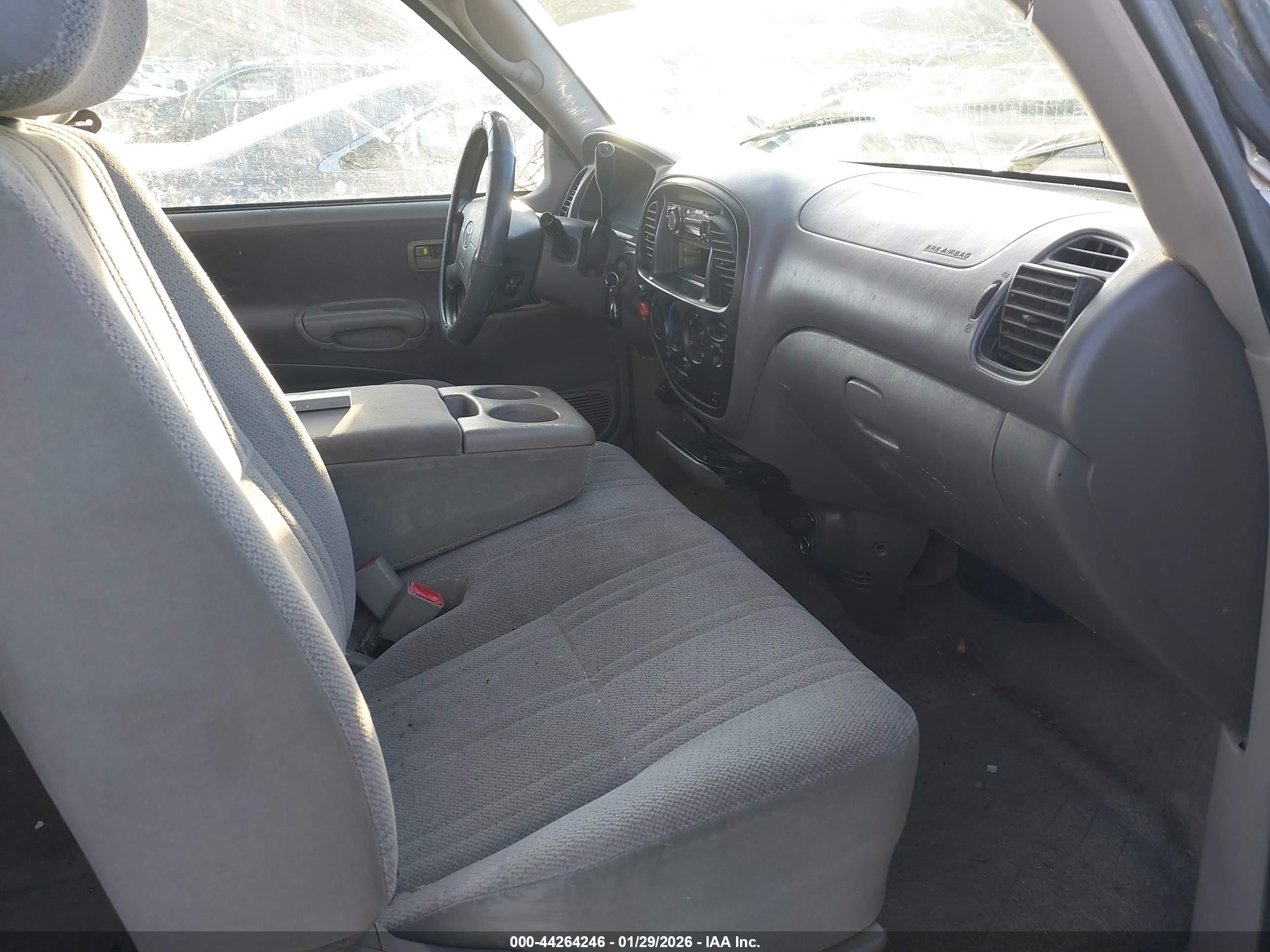 TOYOTA TUNDRA image 5