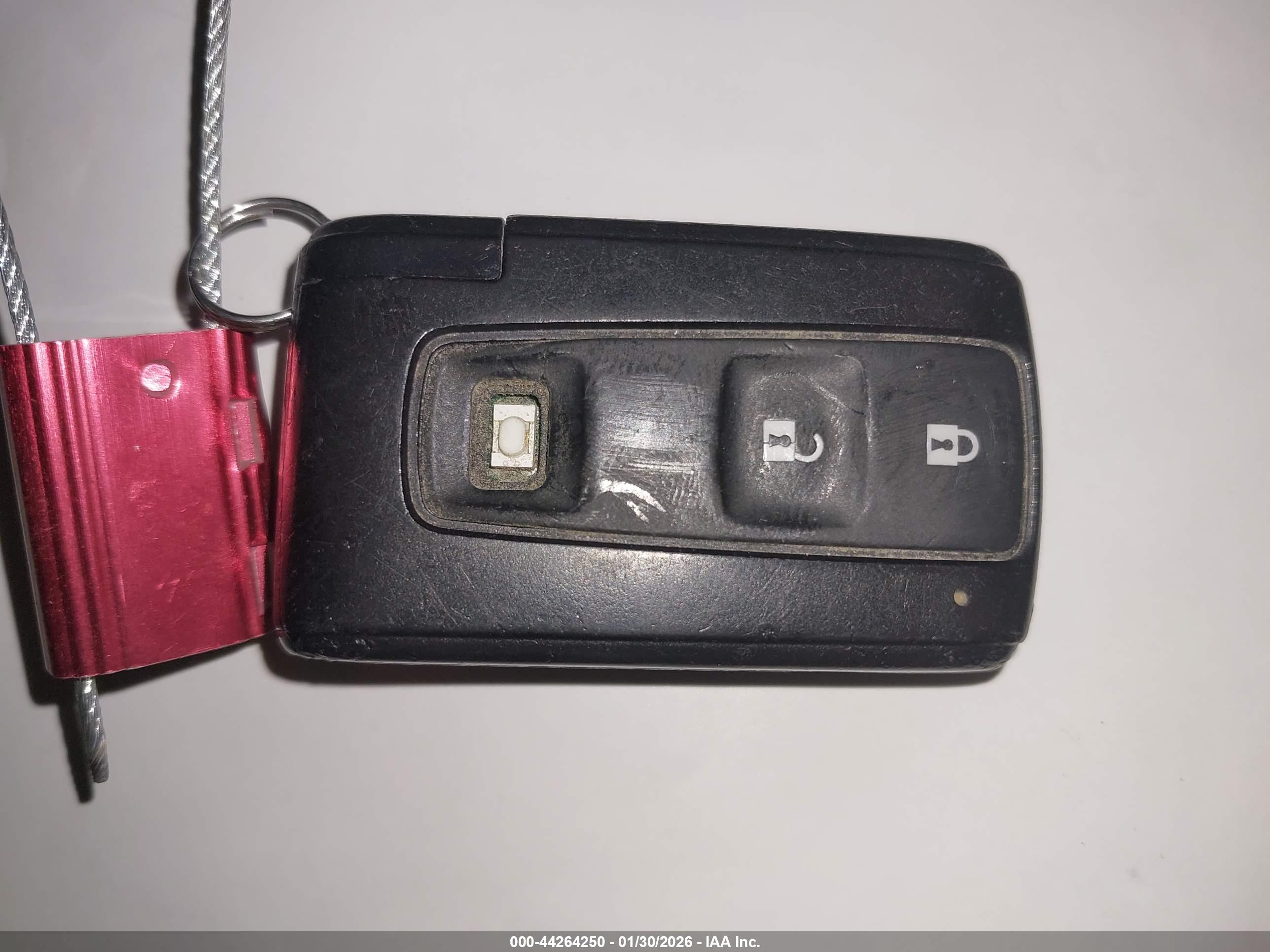 TOYOTA PRIUS image 11