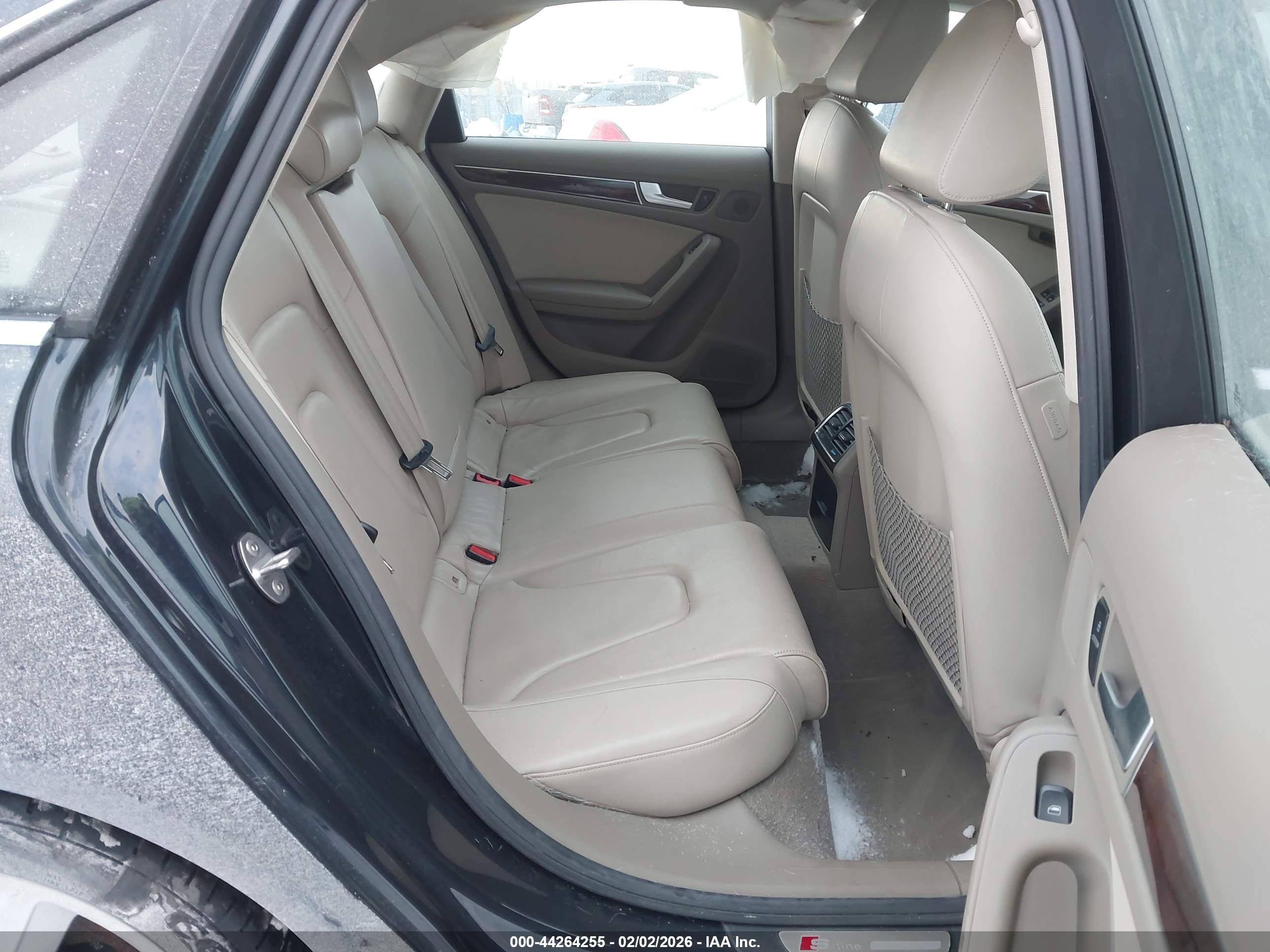 AUDI A4 image 8
