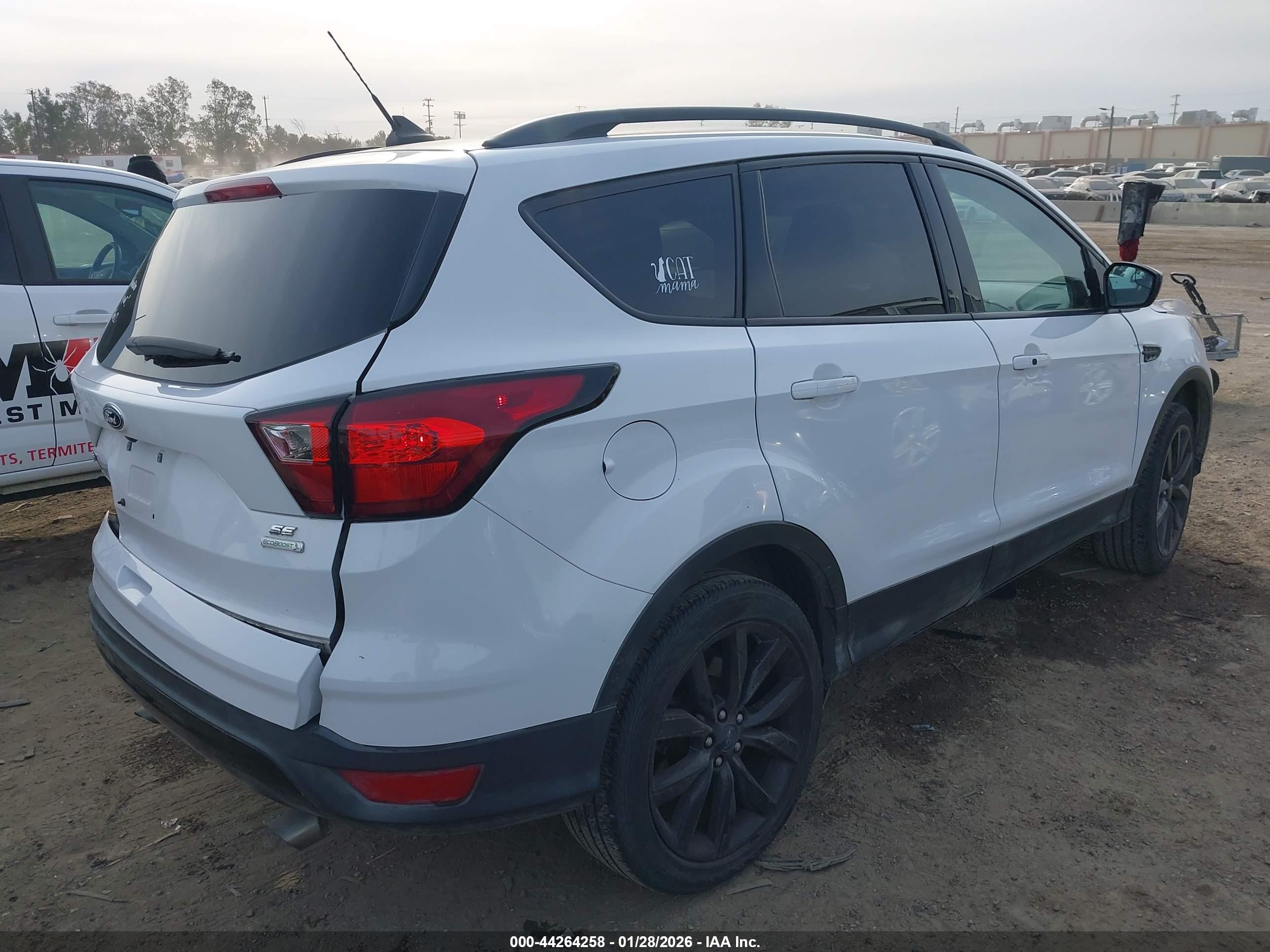 FORD ESCAPE image 4