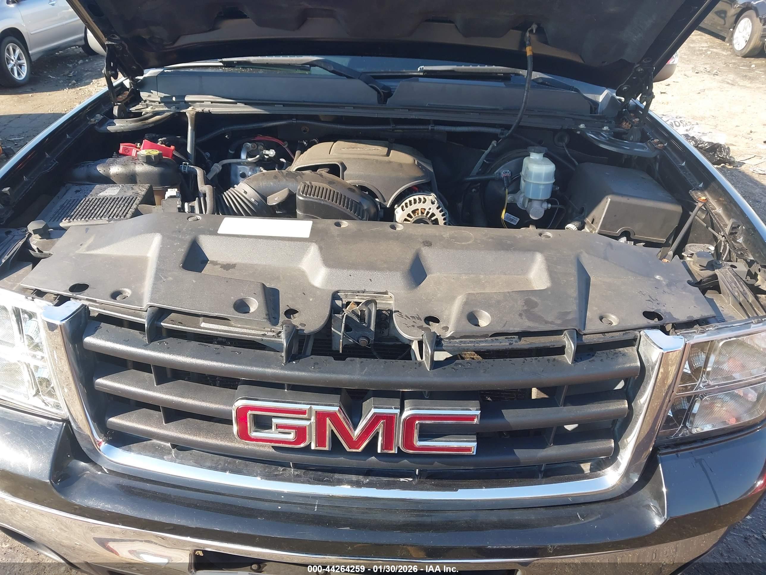 GMC SIERRA image 10