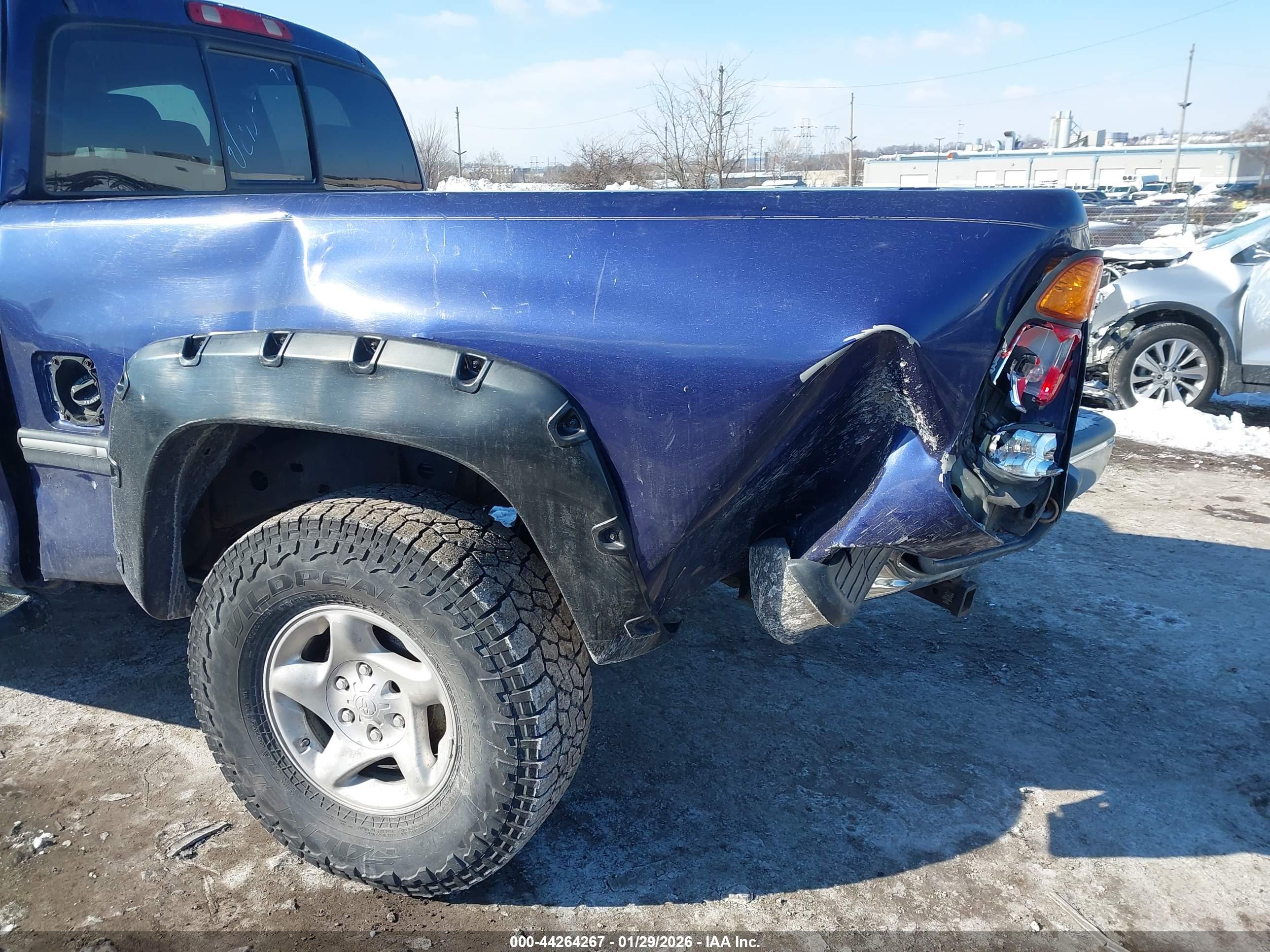 TOYOTA TUNDRA image 6