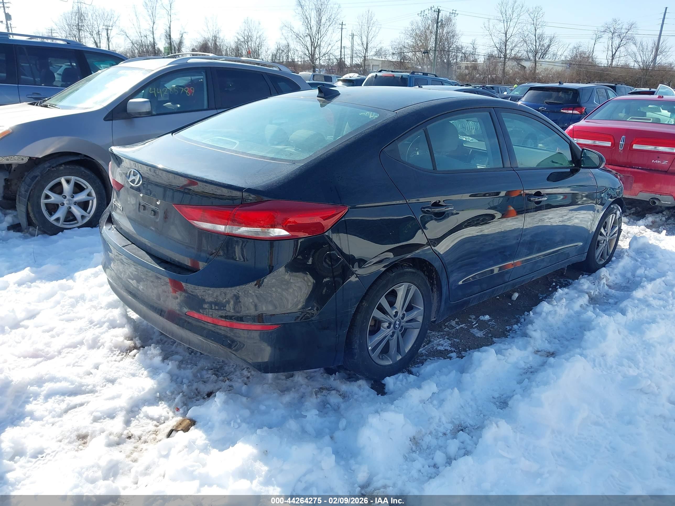 HYUNDAI ELANTRA image 4