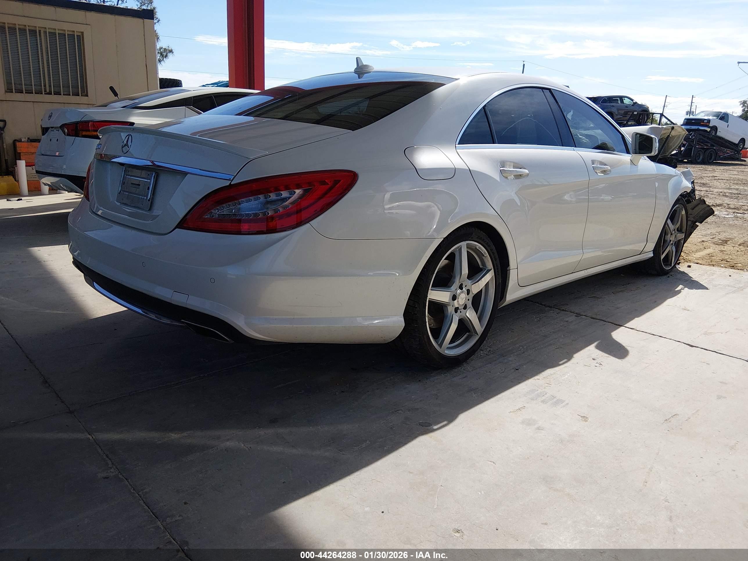 MERCEDES-BENZ CLS image 4