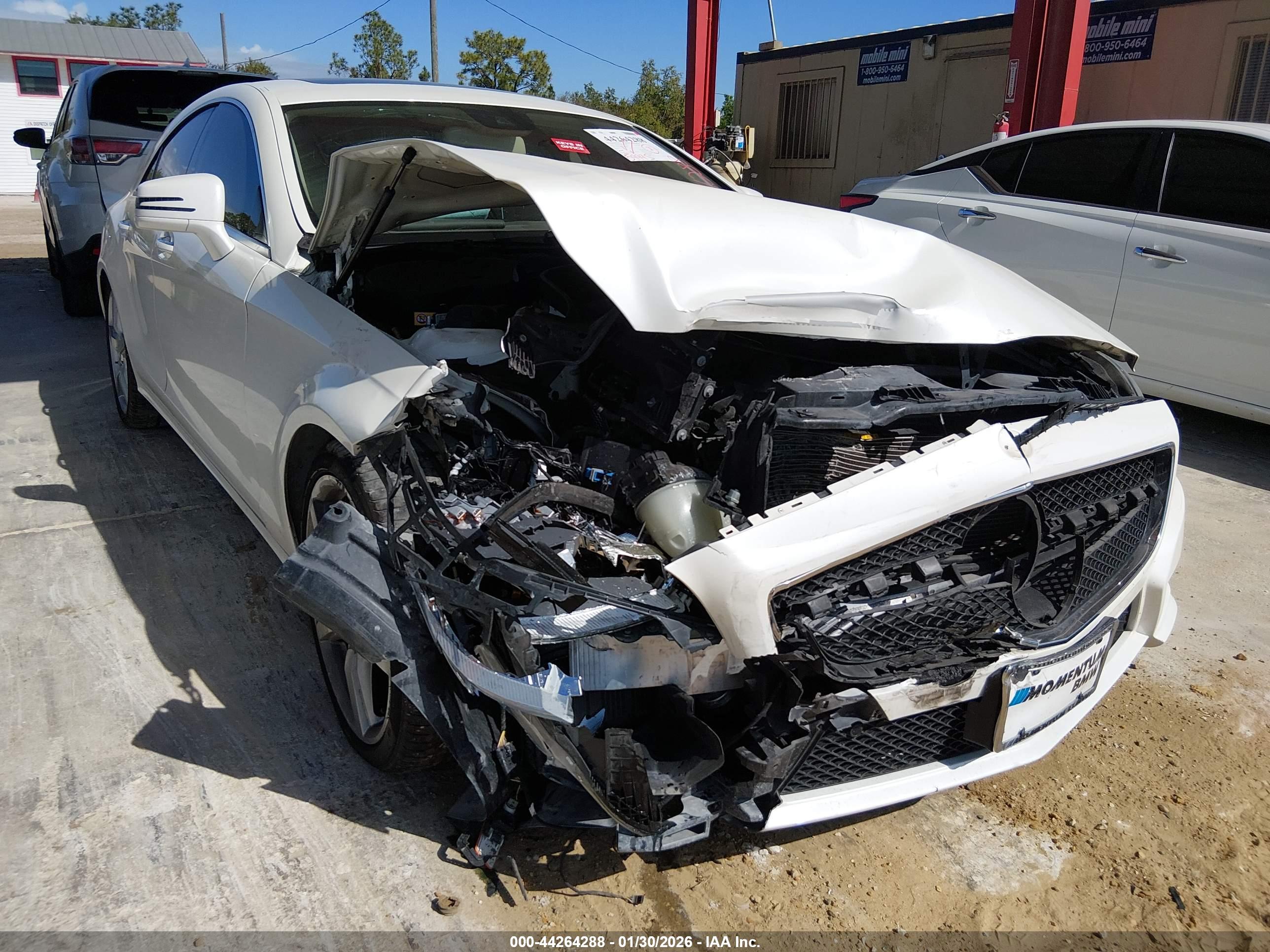 MERCEDES-BENZ CLS image 6