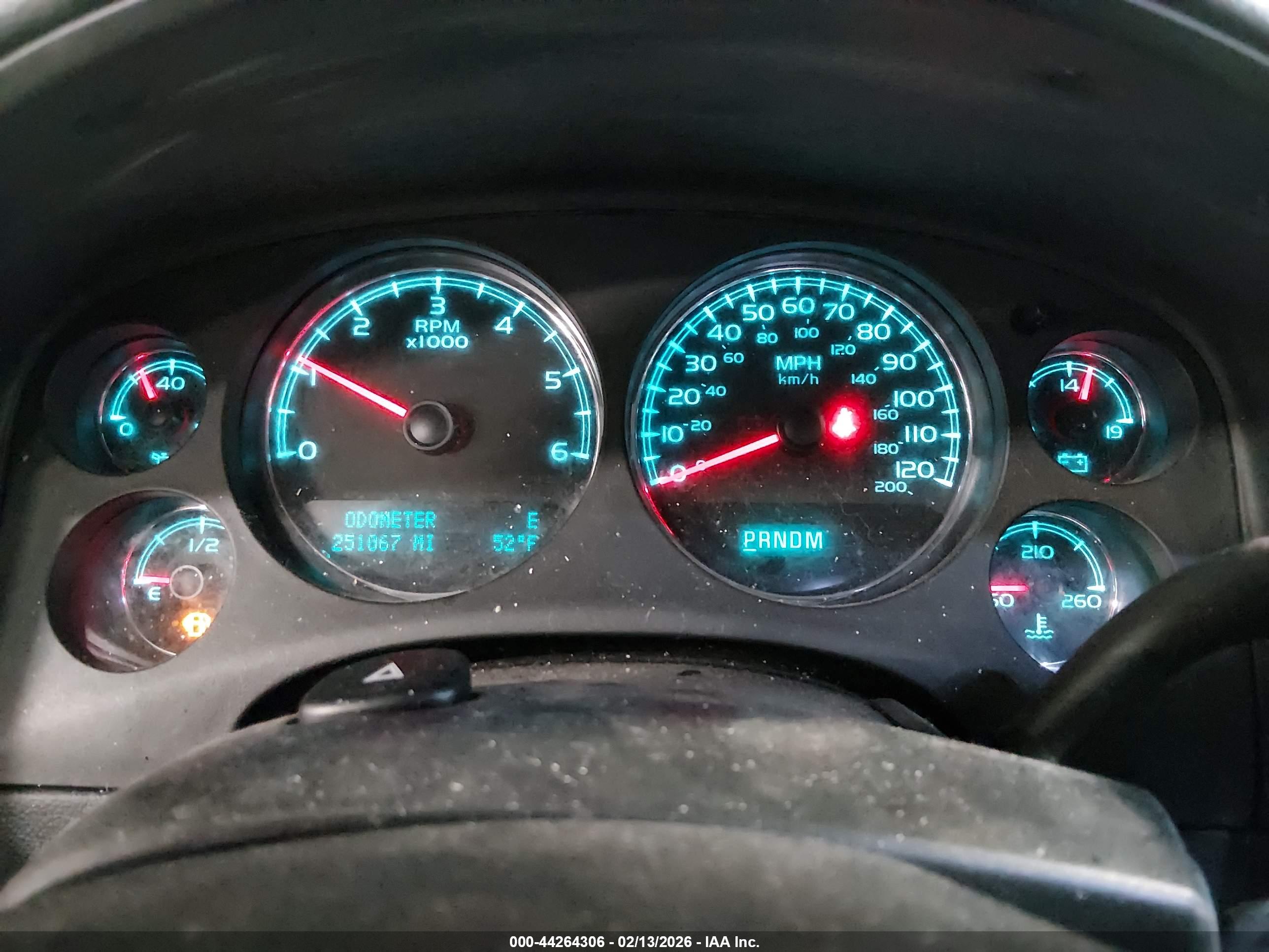 CHEVROLET TAHOE image 7