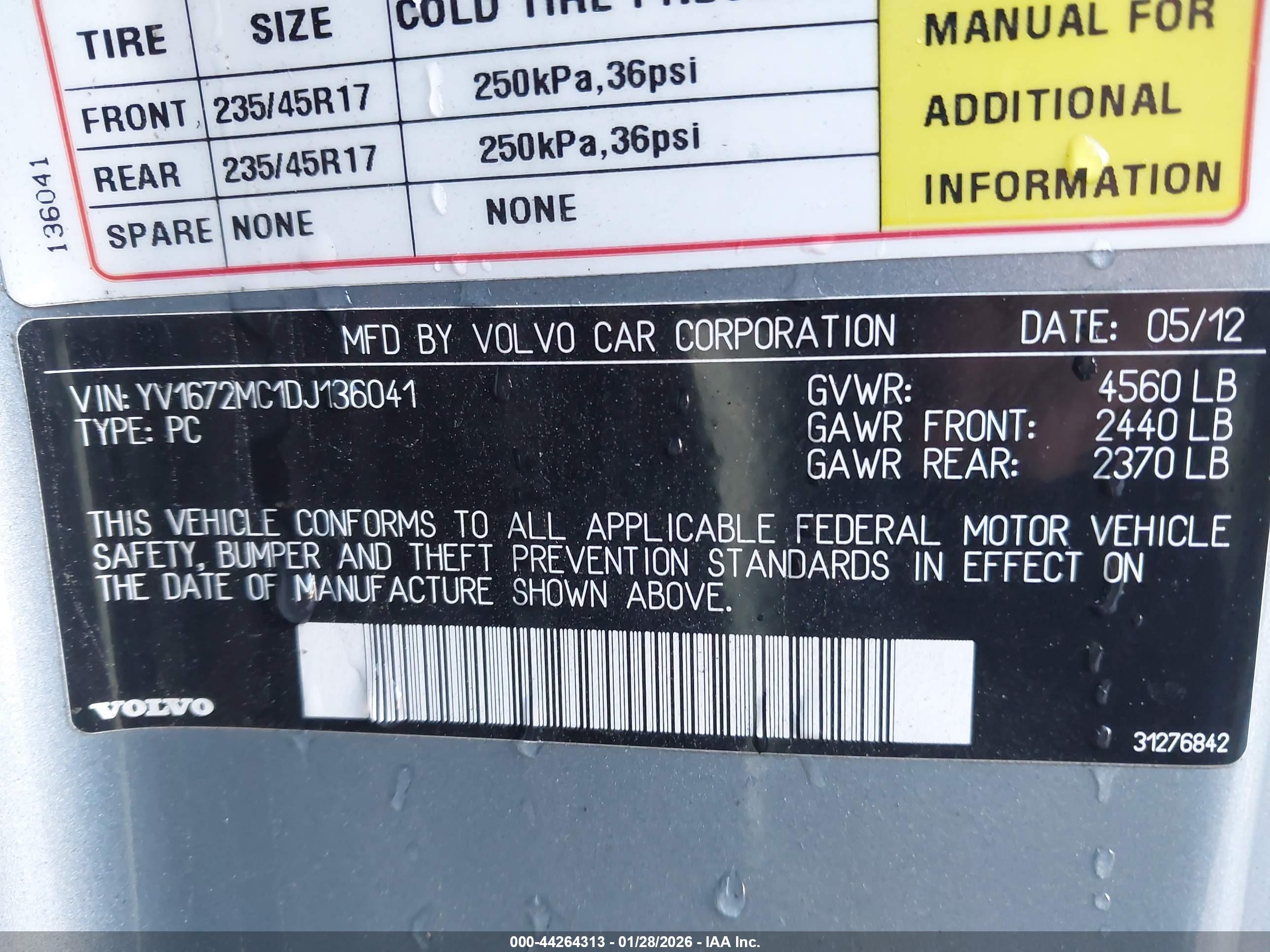 VOLVO C70 image 9