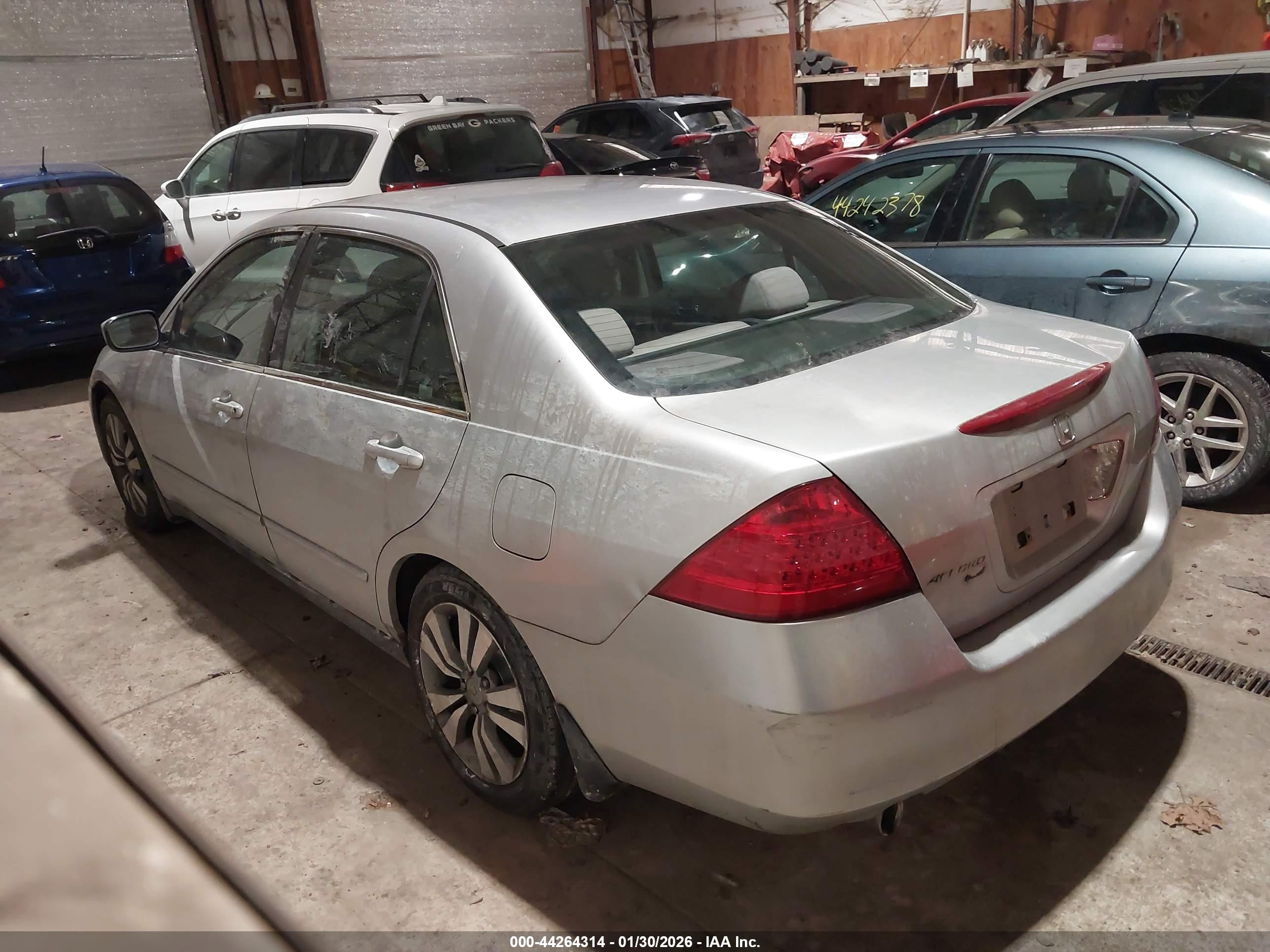 HONDA ACCORD image 3