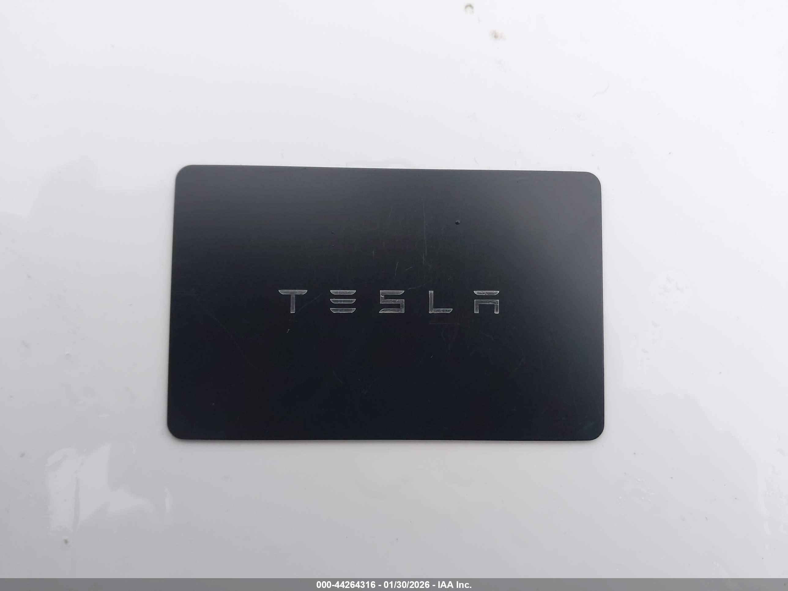 TESLA MODEL image 11