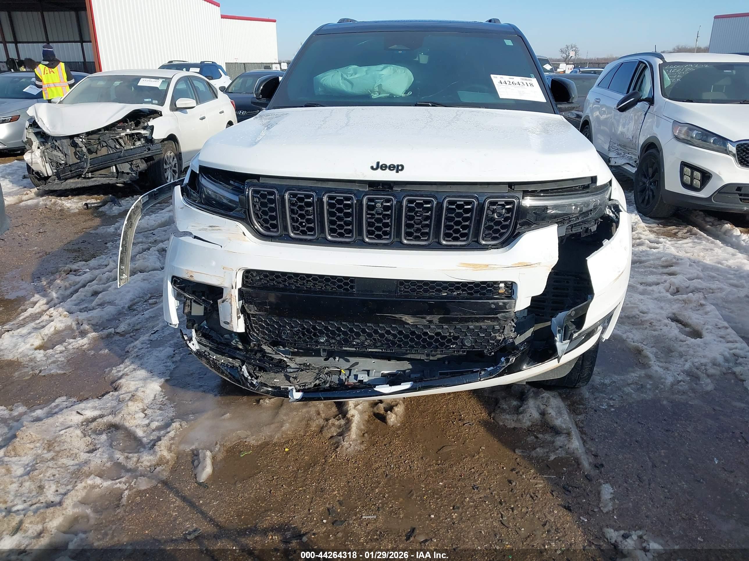 JEEP GRAND image 6