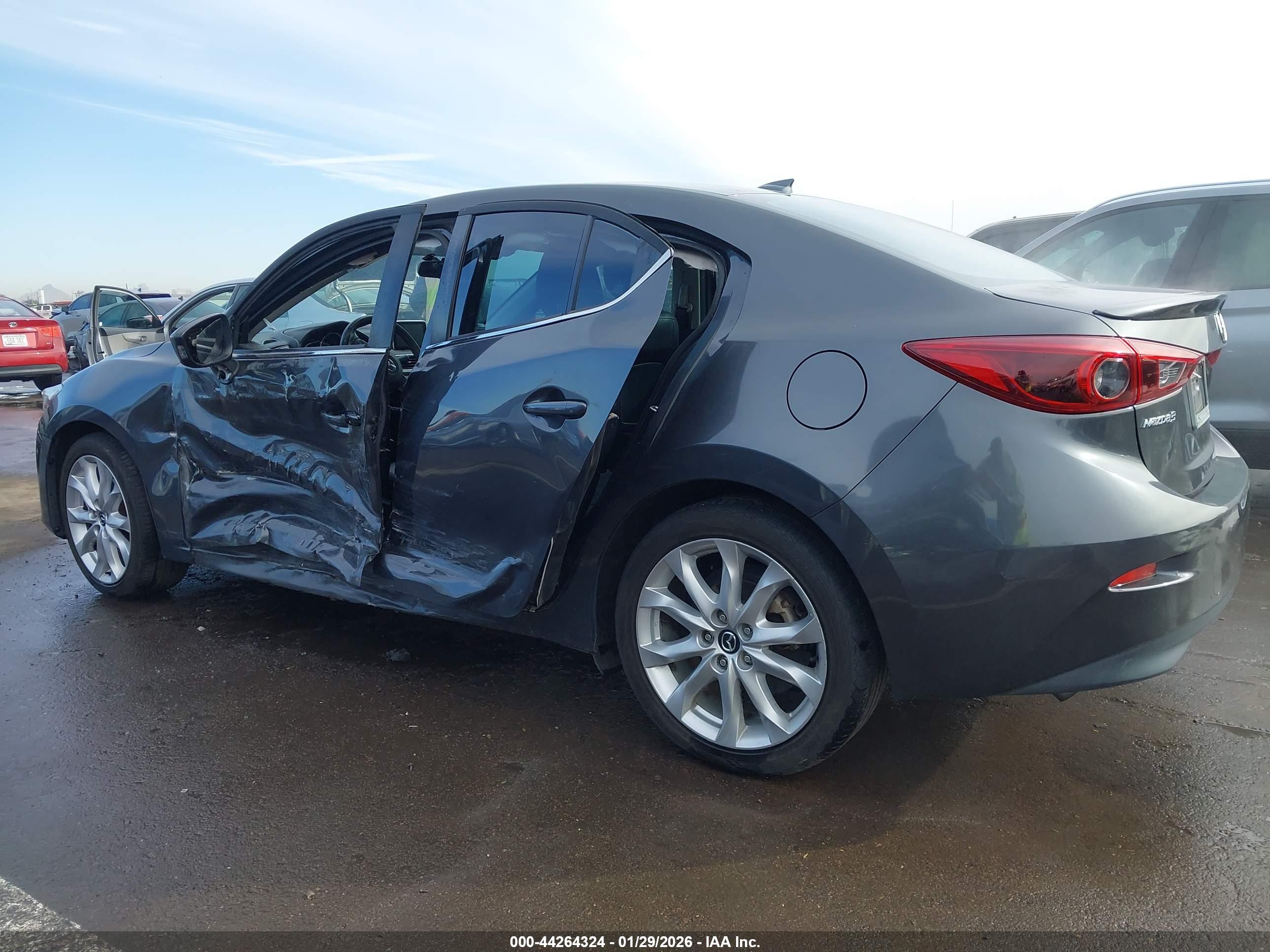 MAZDA MAZDA3 image 6
