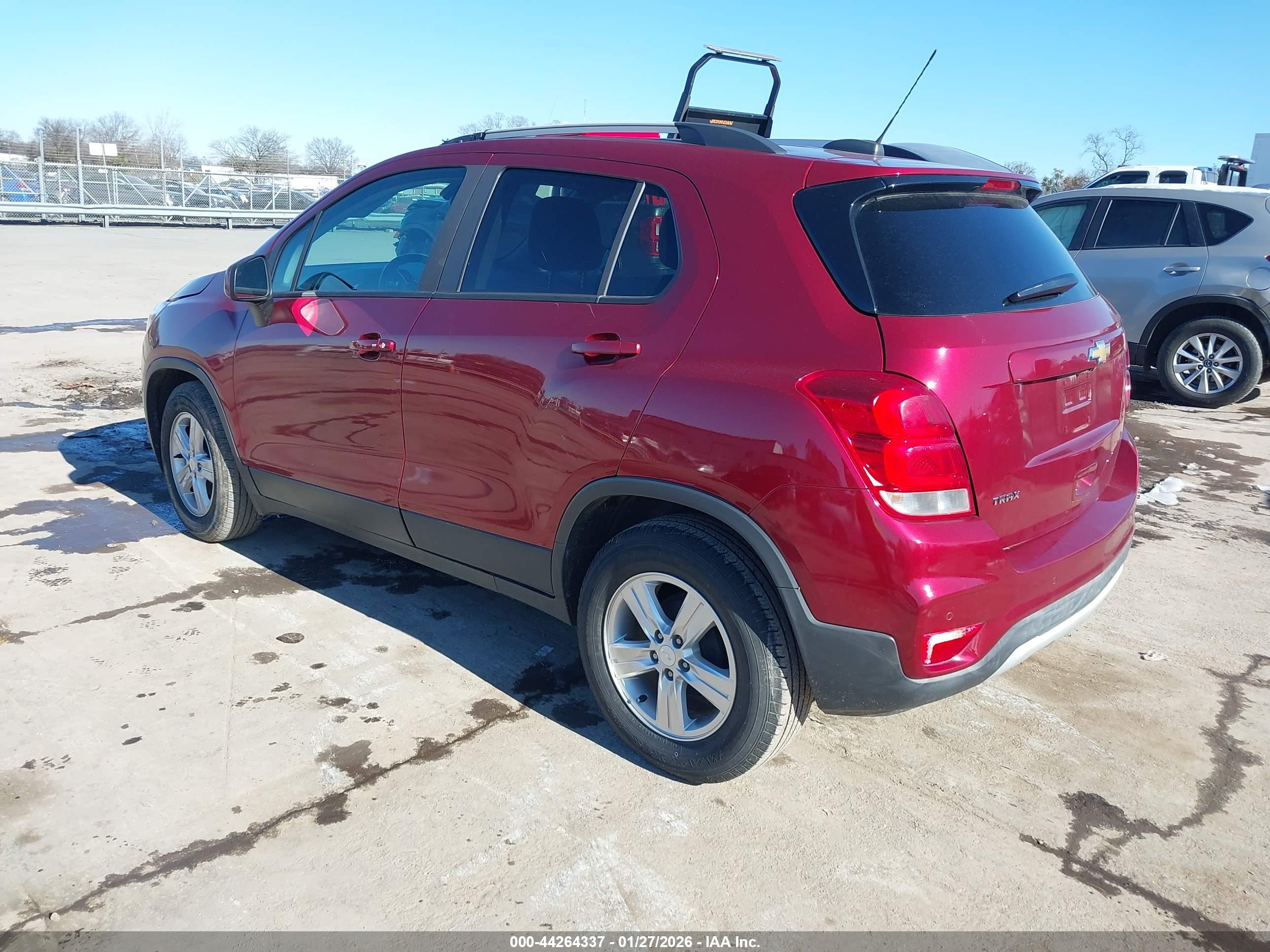 CHEVROLET TRAX image 3
