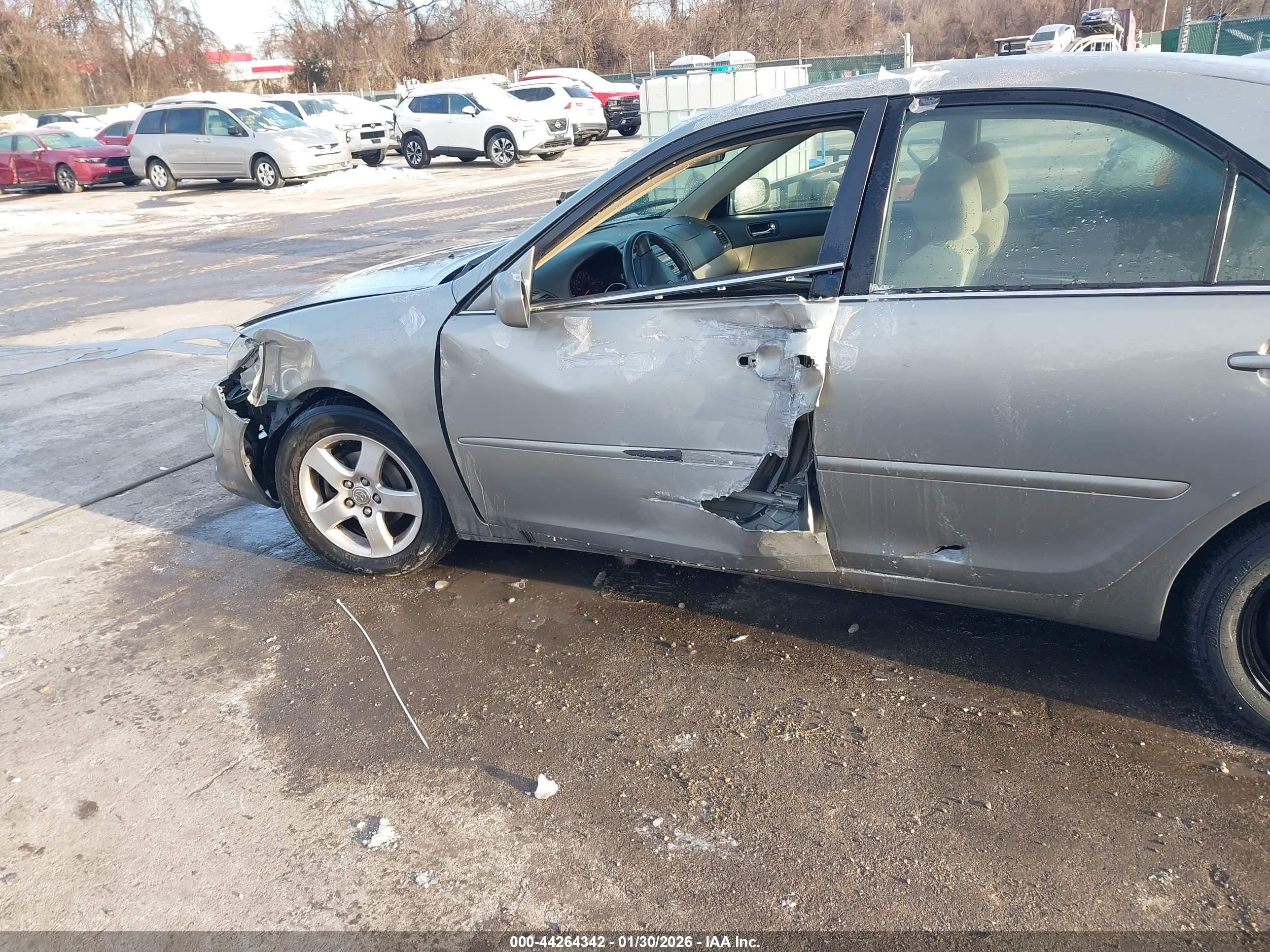 TOYOTA CAMRY image 6