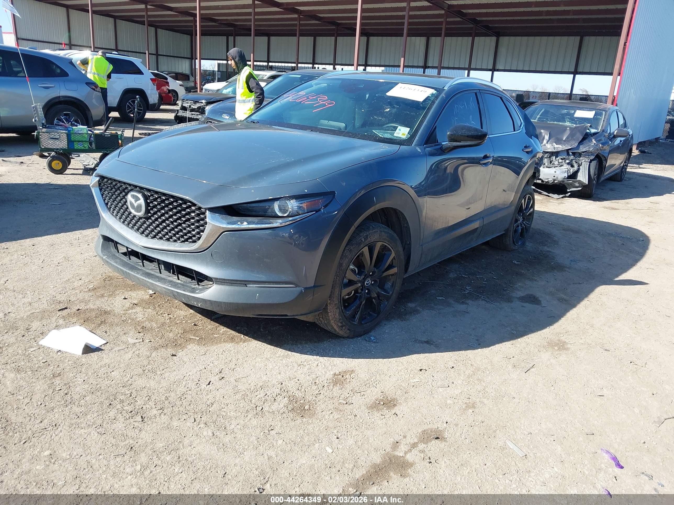MAZDA CX-30 image 2