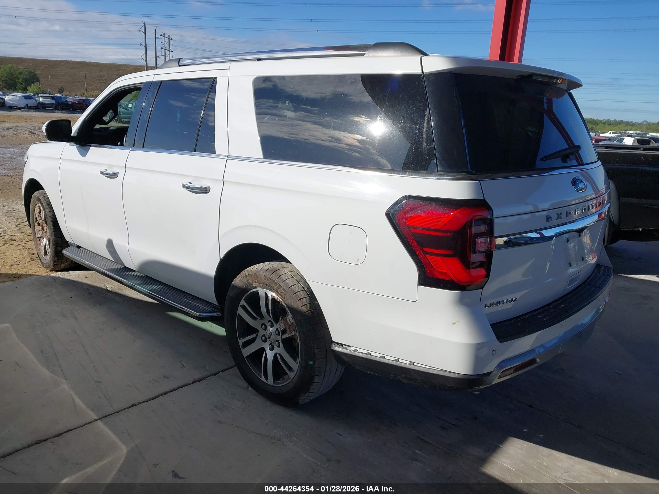 FORD EXPEDITION image 3