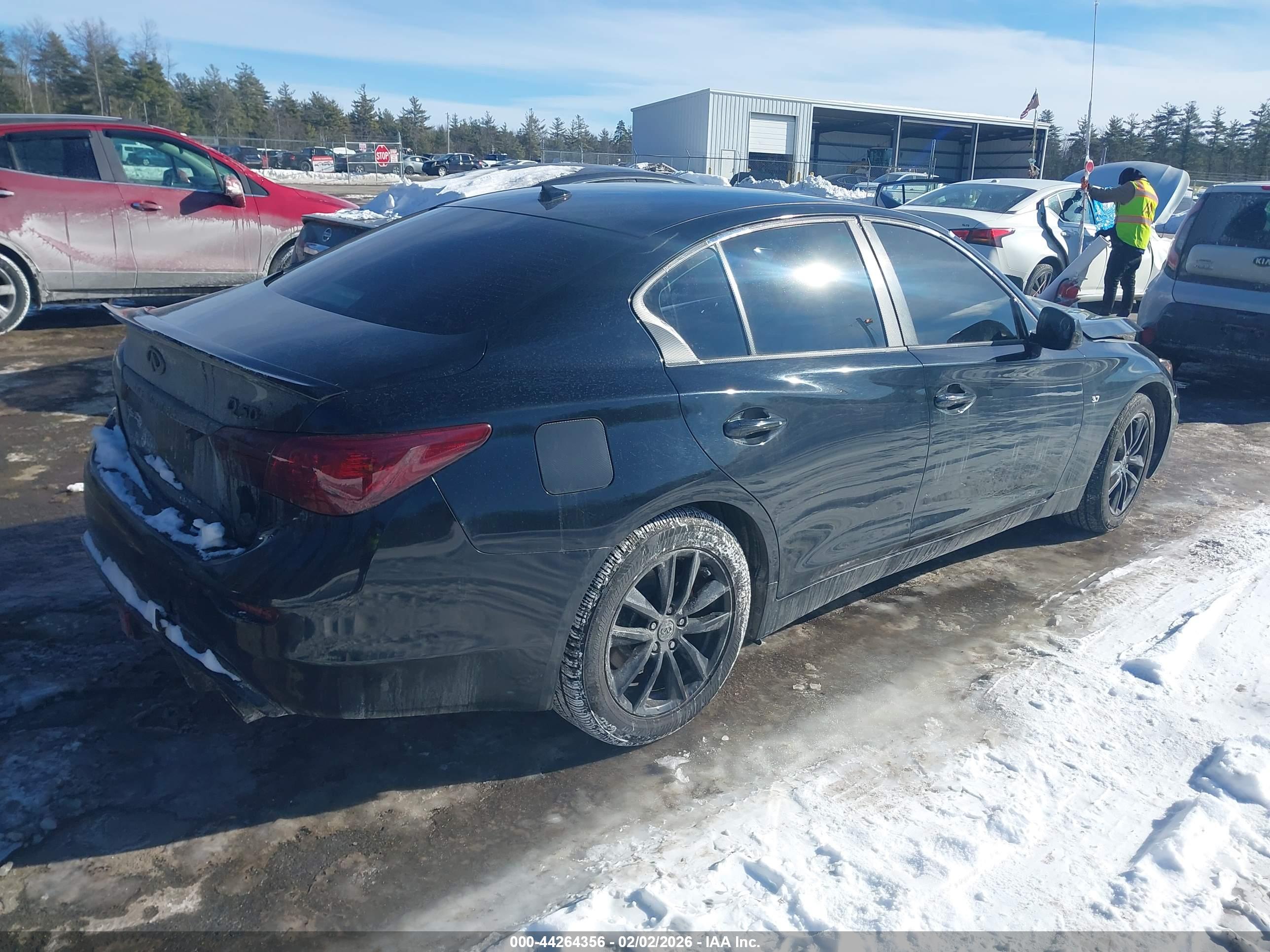 INFINITI Q50 image 4