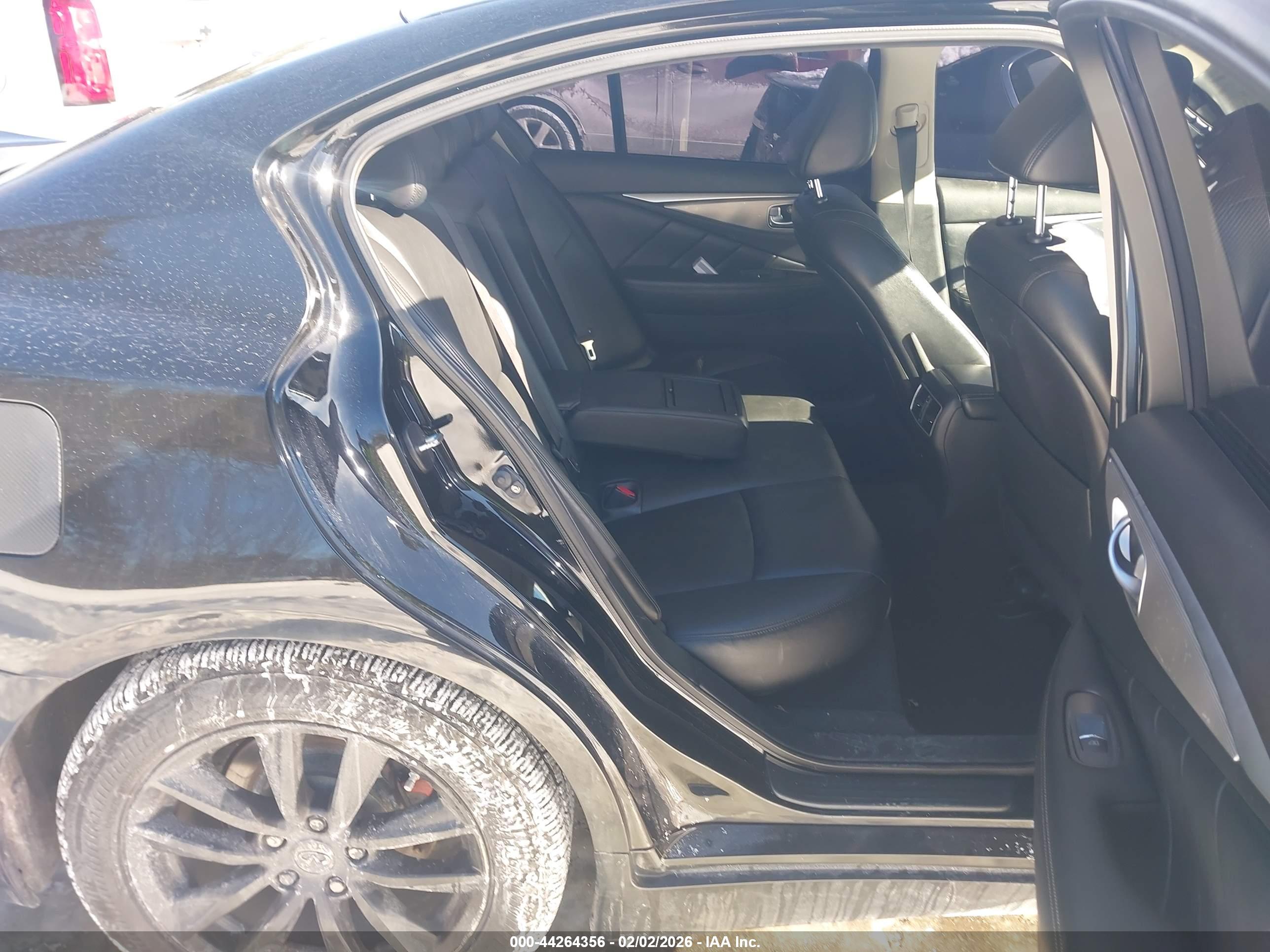 INFINITI Q50 image 8