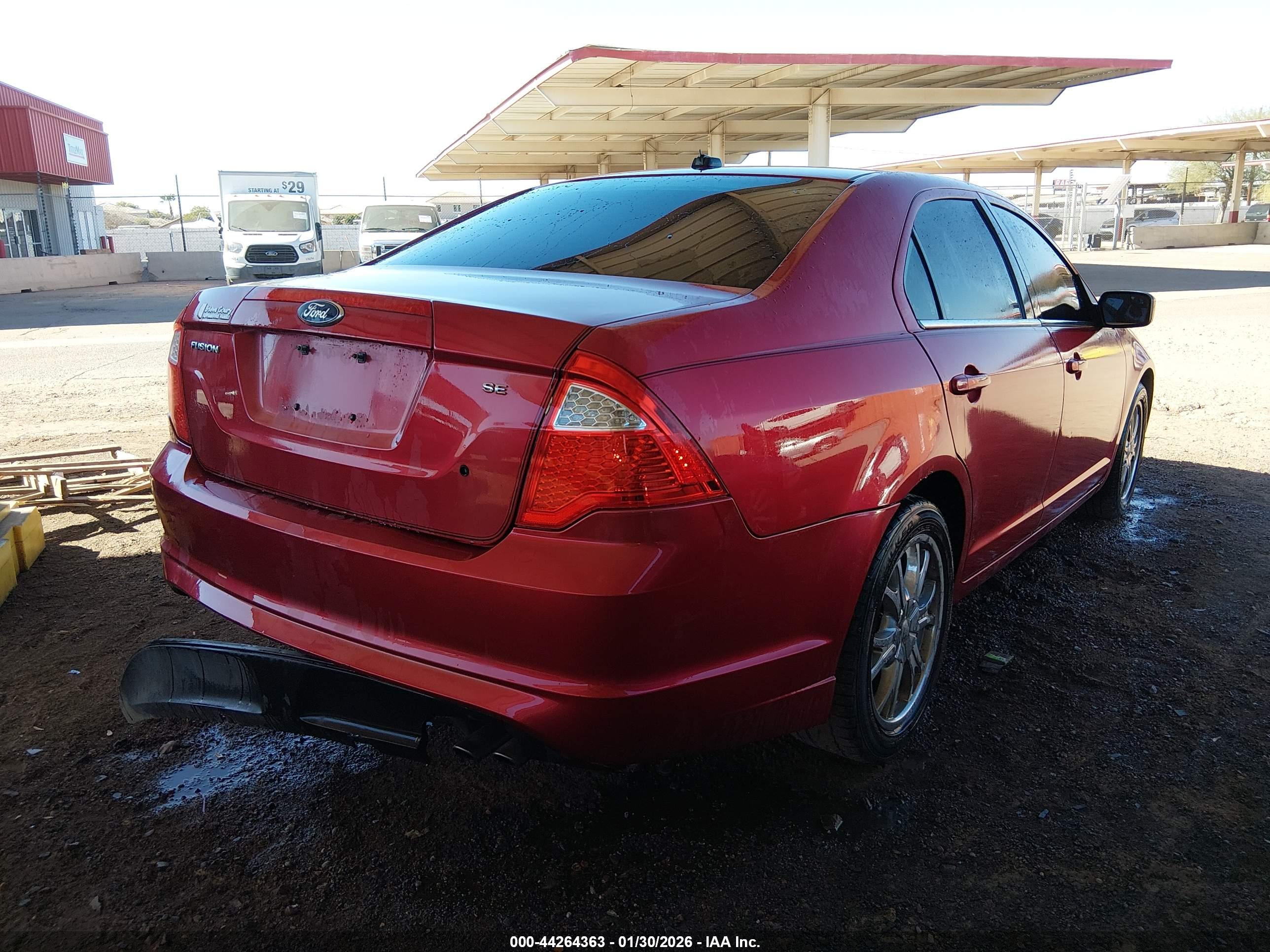 FORD FUSION image 4