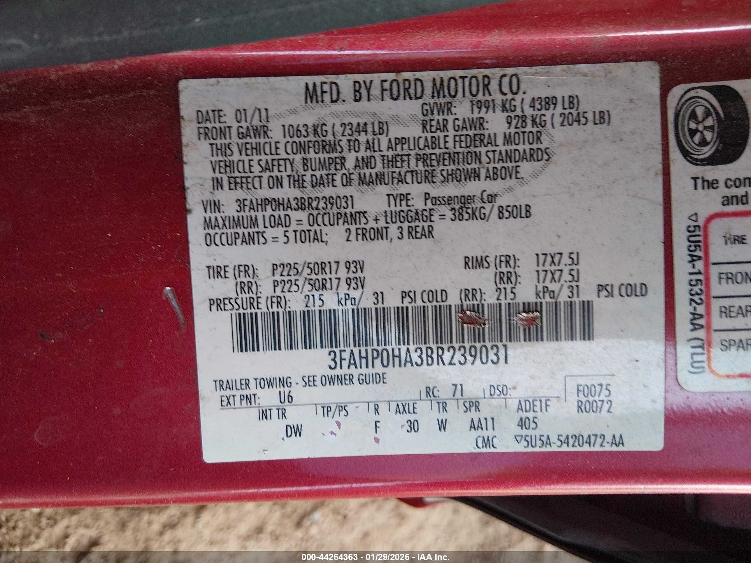 FORD FUSION image 9