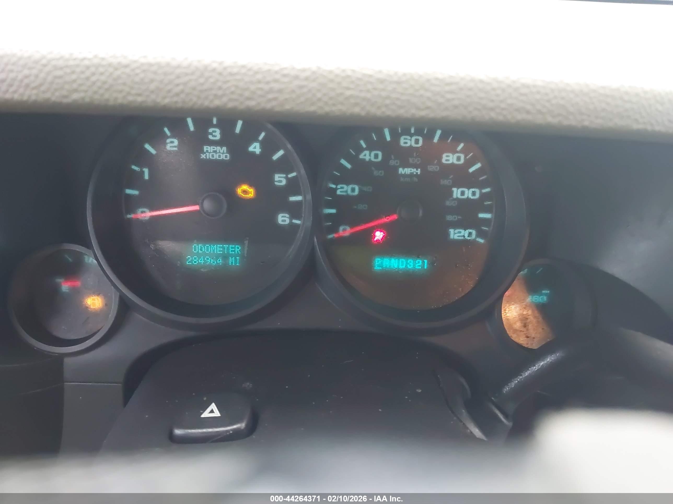 CHEVROLET SILVERADO image 7
