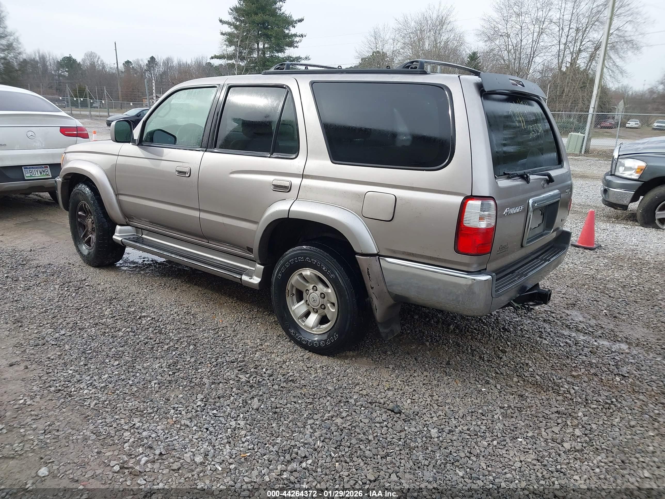 TOYOTA 4RUNNER image 3