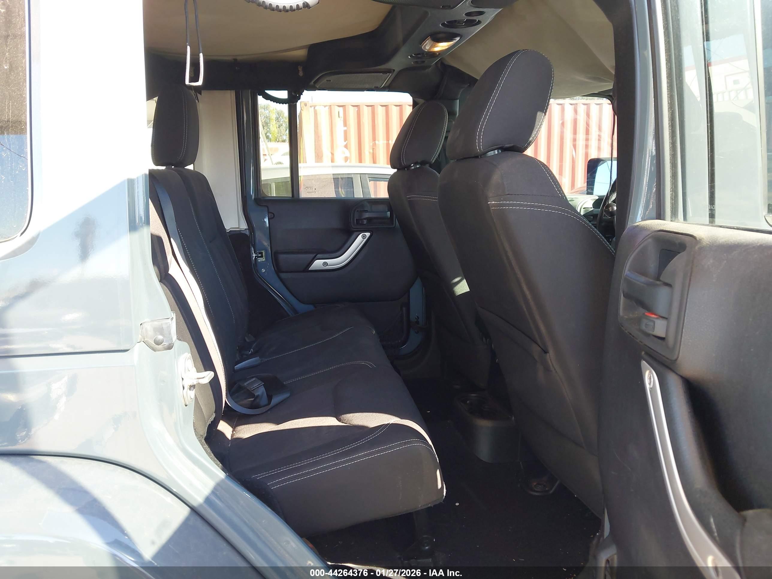 JEEP WRANGLER image 8