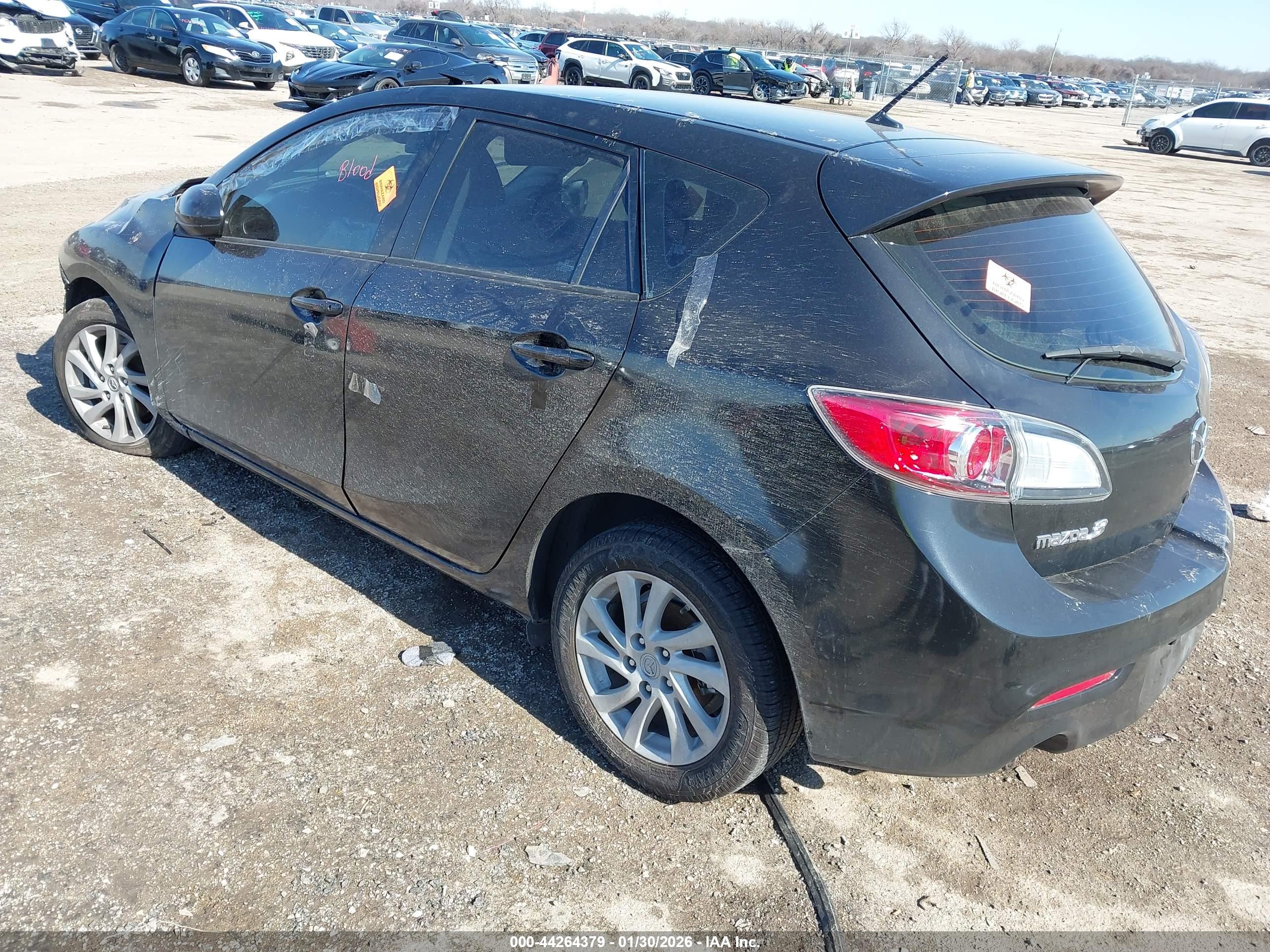MAZDA MAZDA3 image 3
