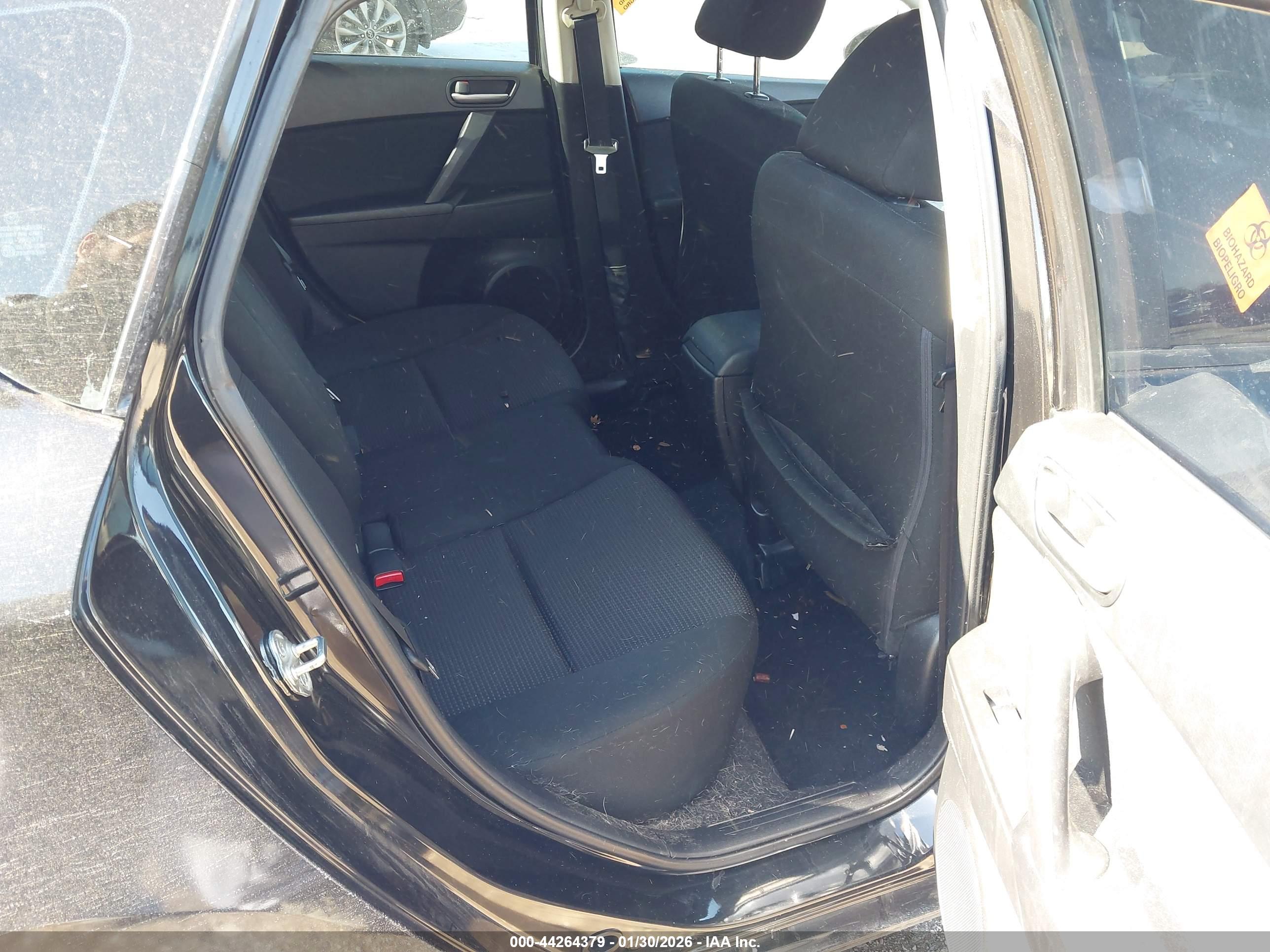 MAZDA MAZDA3 image 8