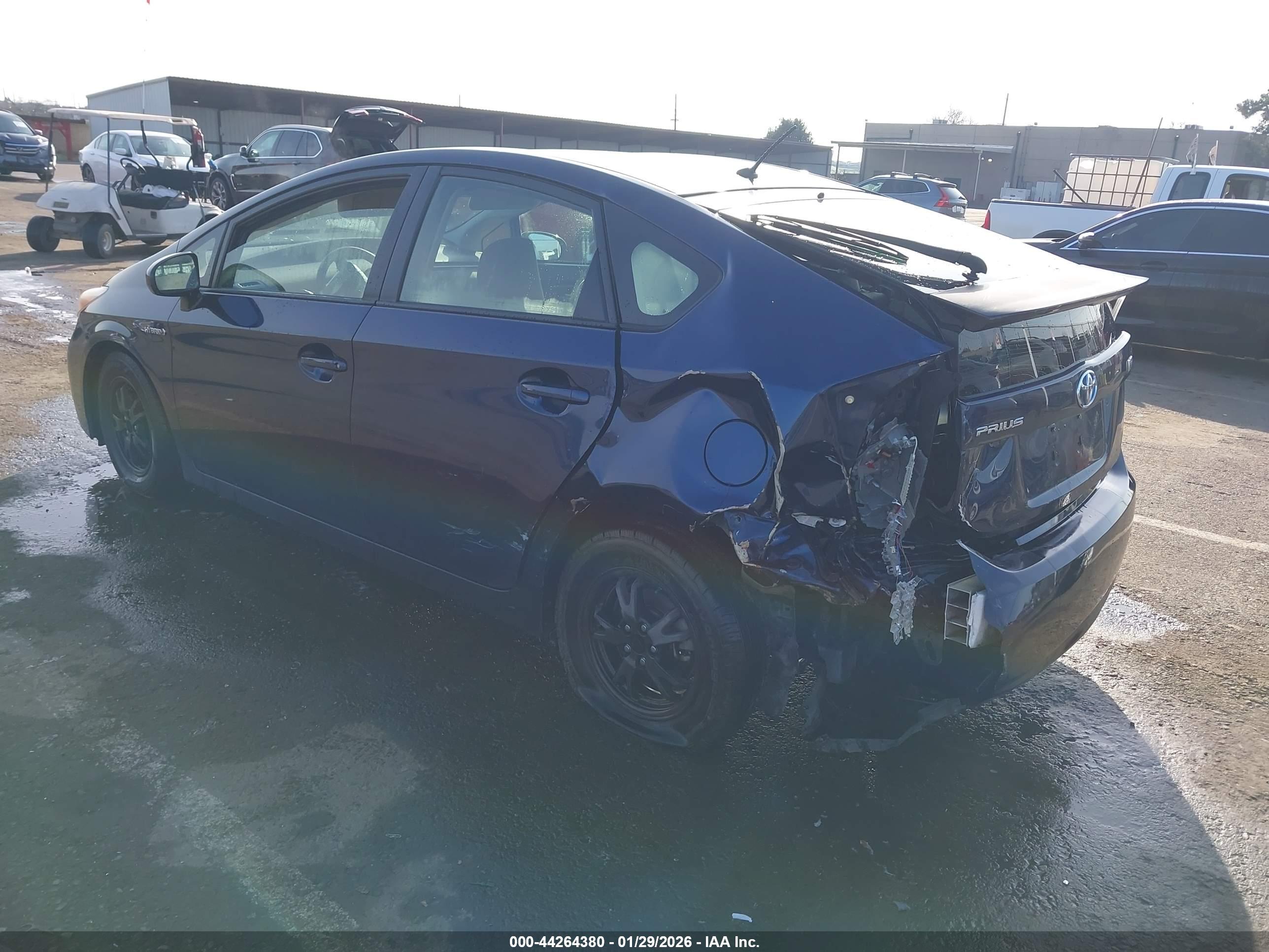 TOYOTA PRIUS image 3