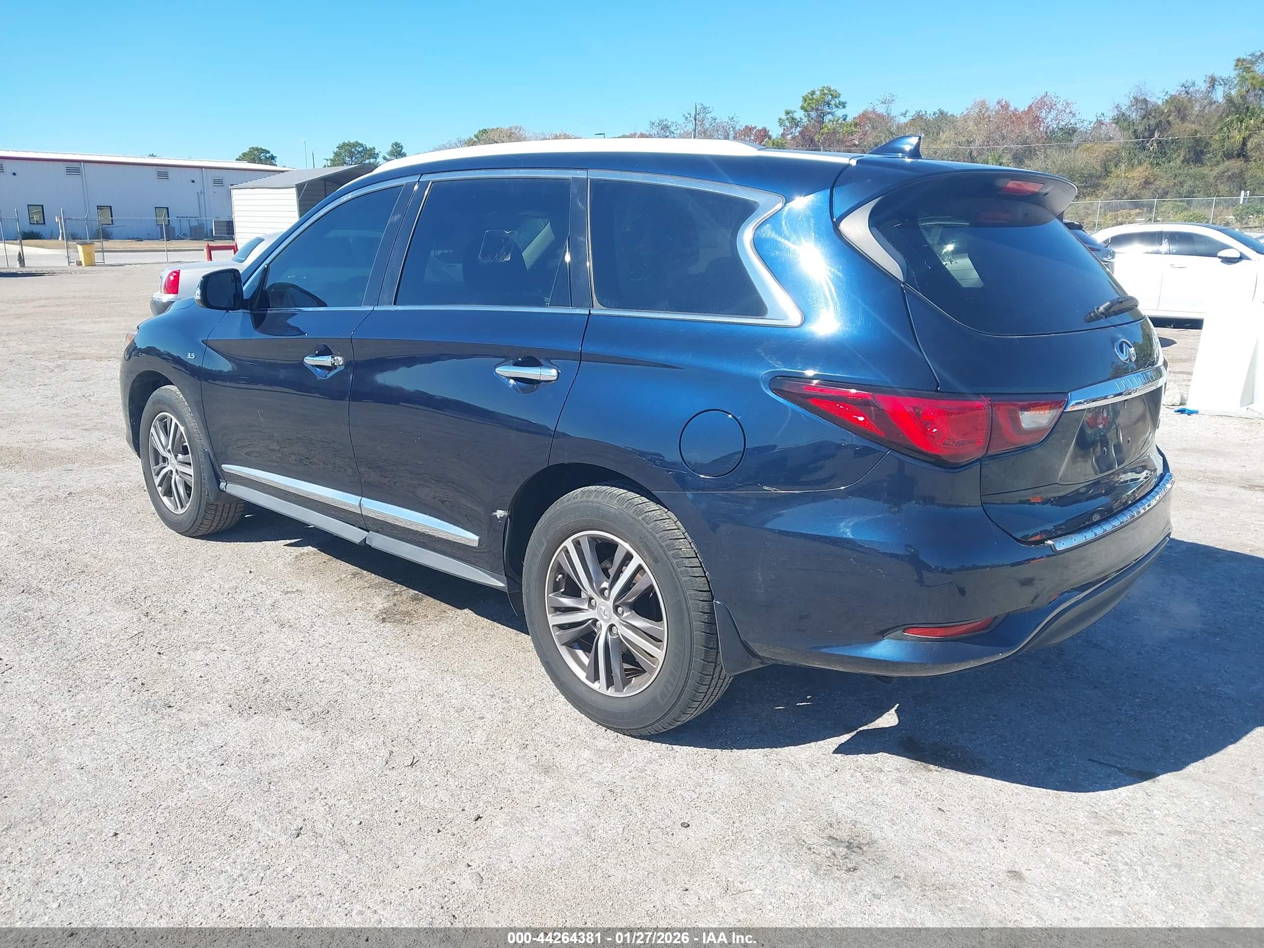 INFINITI QX60 image 3