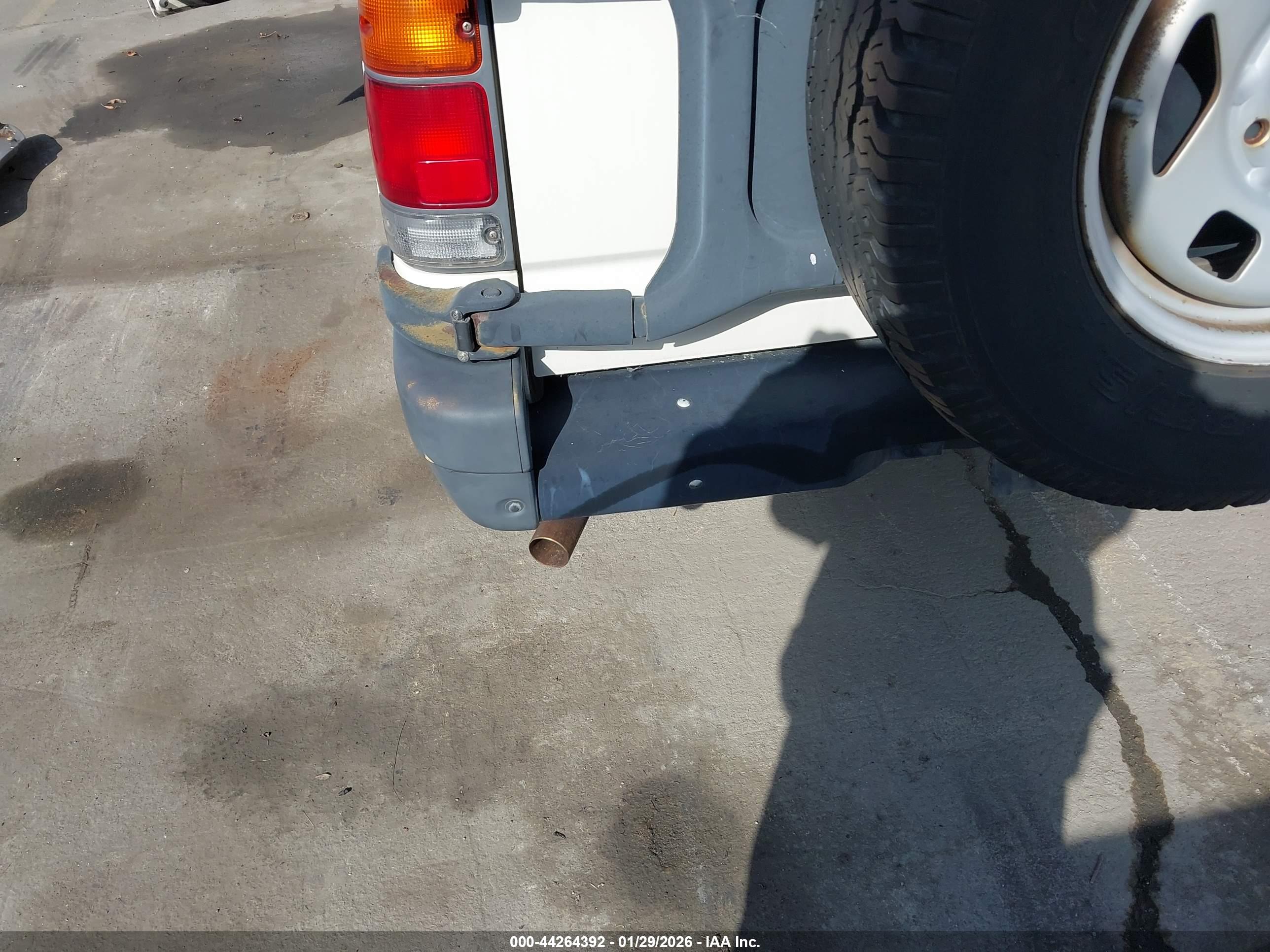 ISUZU RODEO image 6