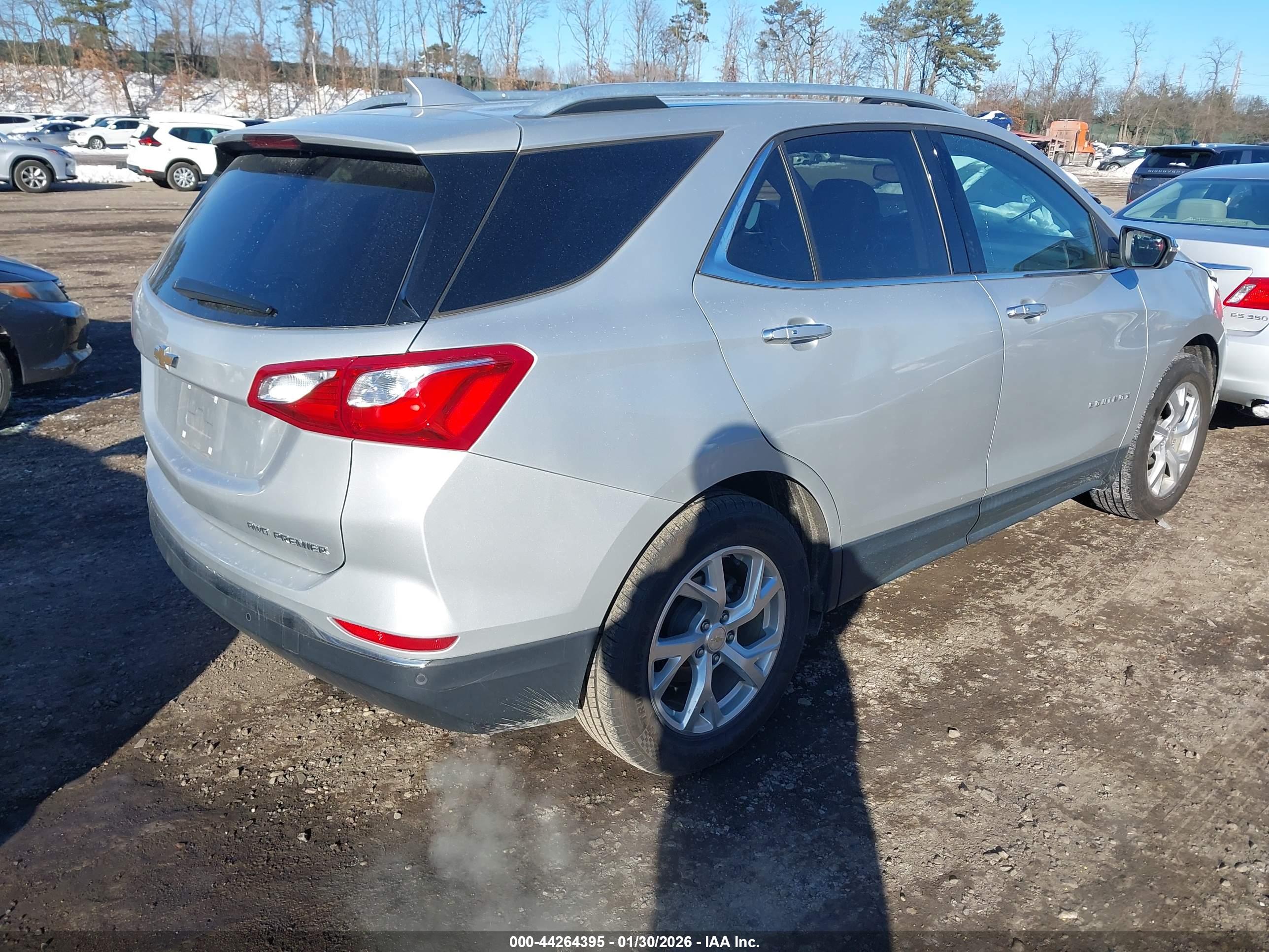 CHEVROLET EQUINOX image 4