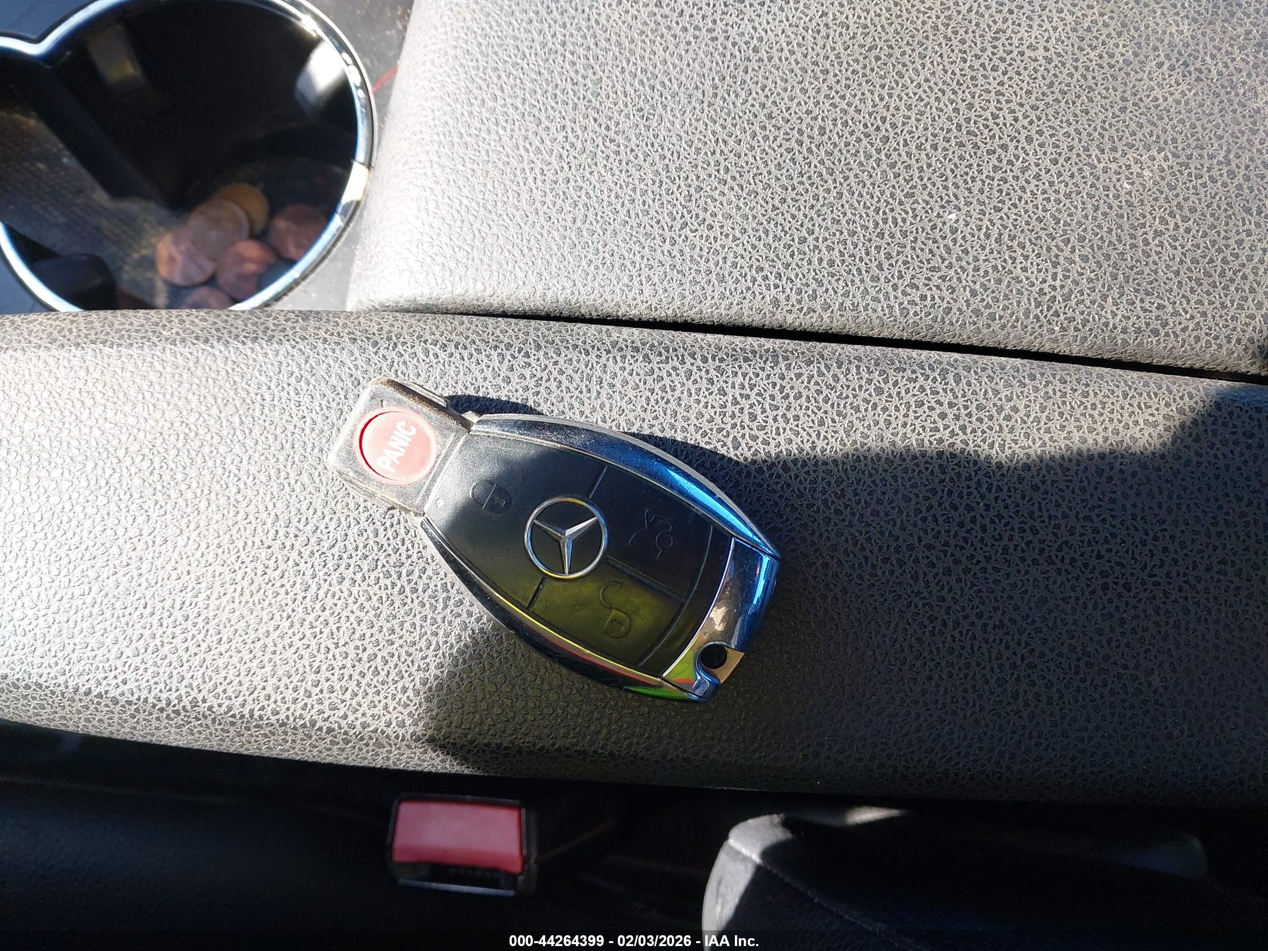 MERCEDES-BENZ C image 11