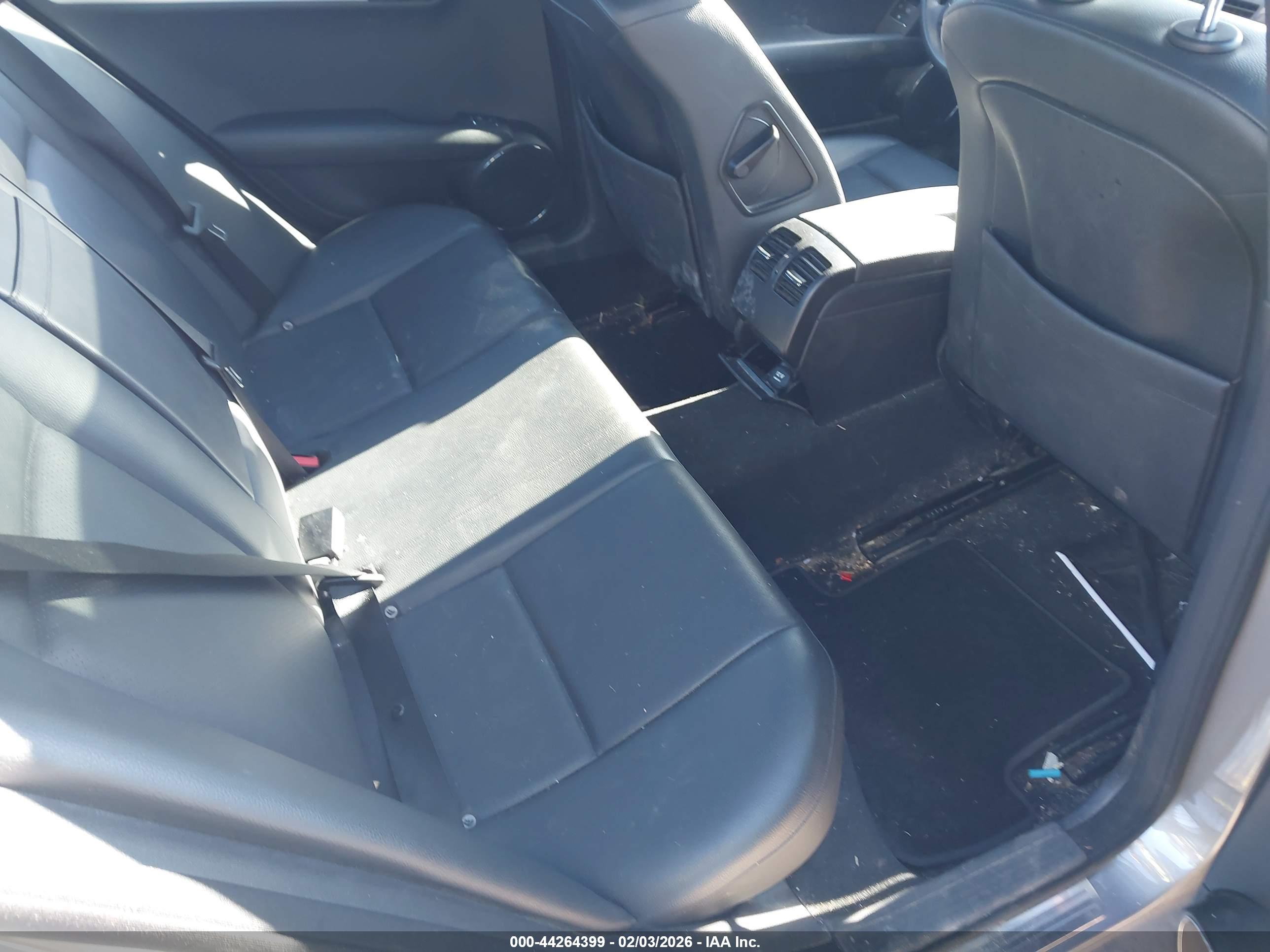 MERCEDES-BENZ C image 8