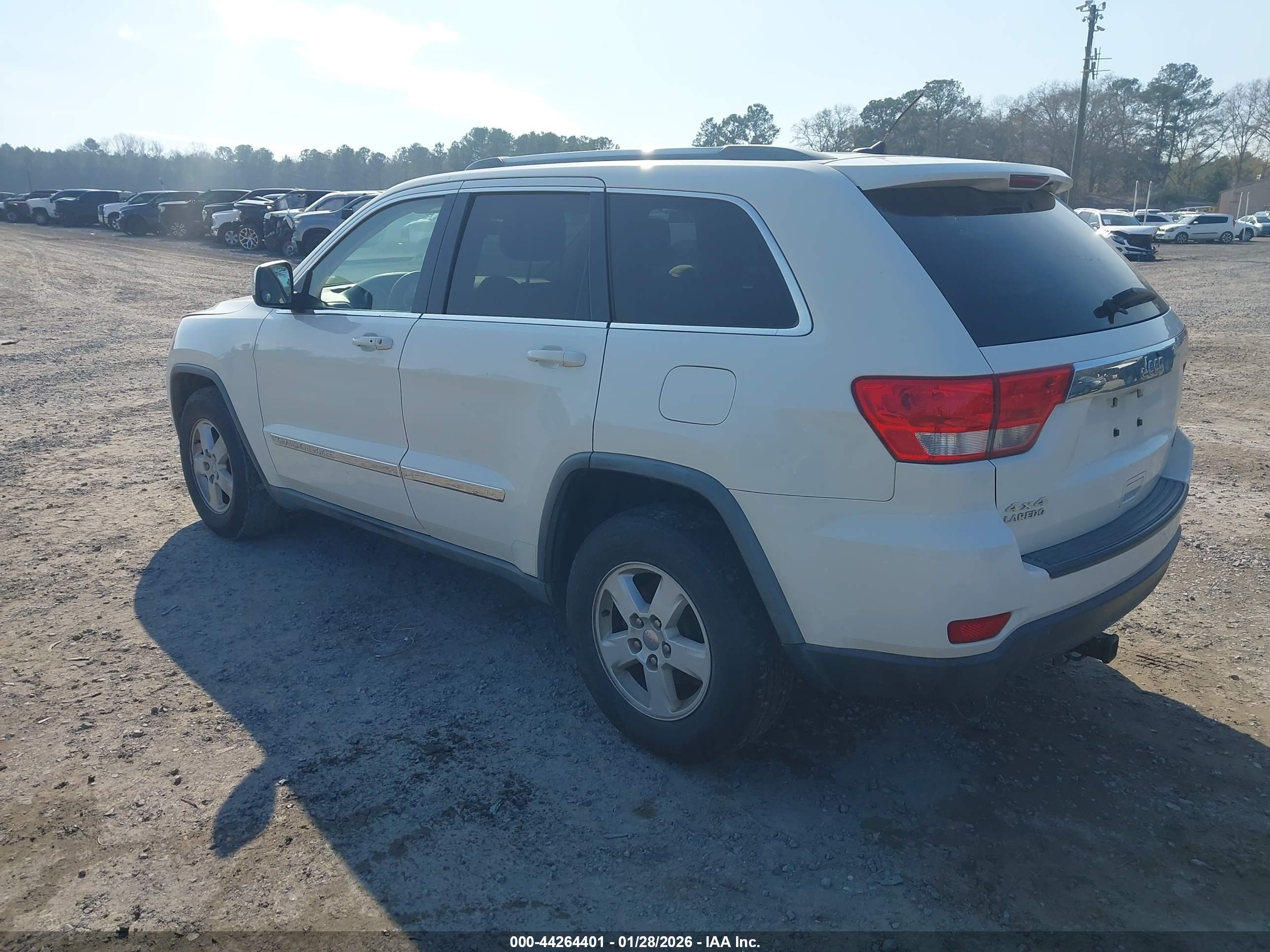 JEEP GRAND image 3
