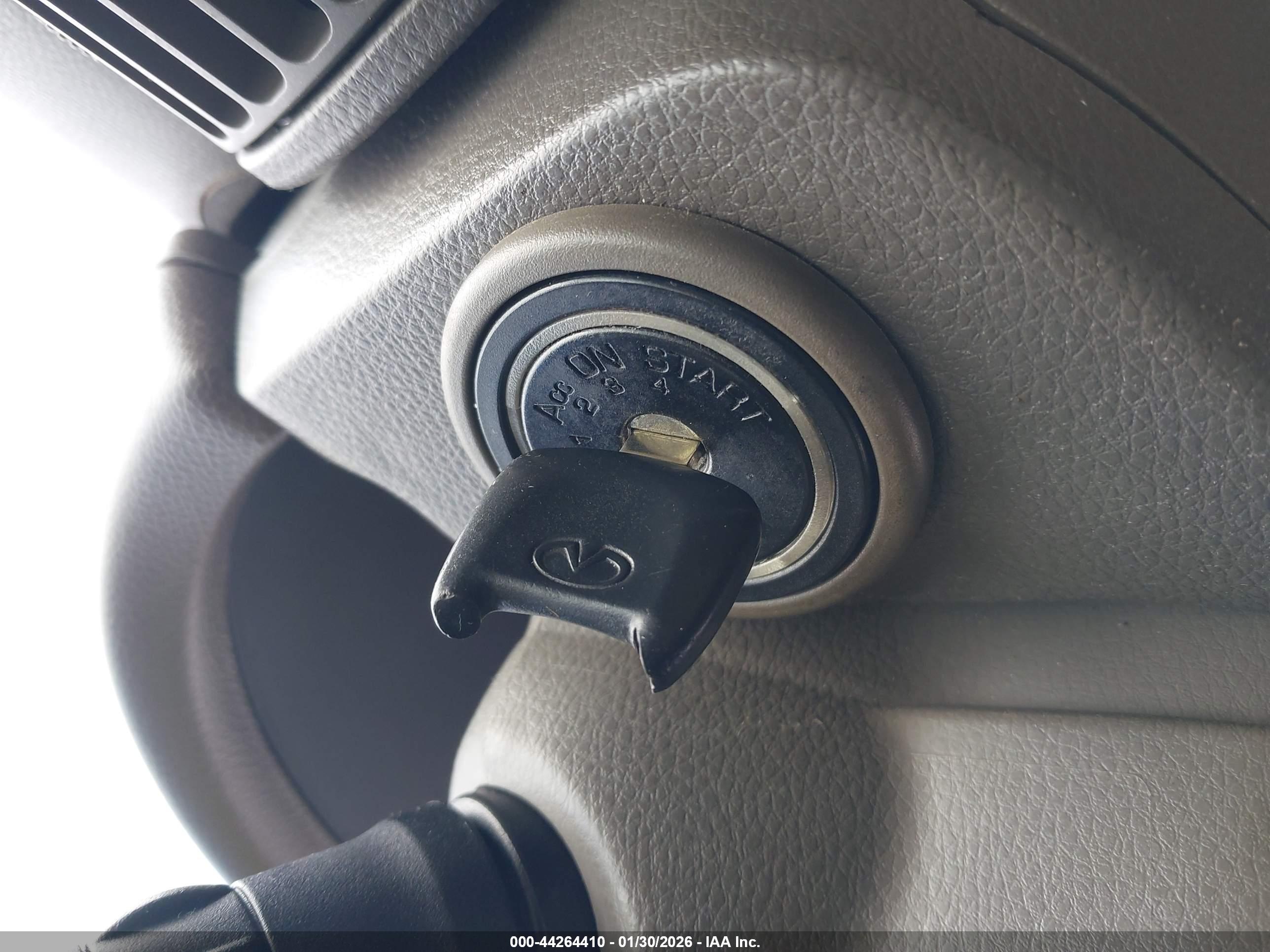 INFINITI G35 image 11