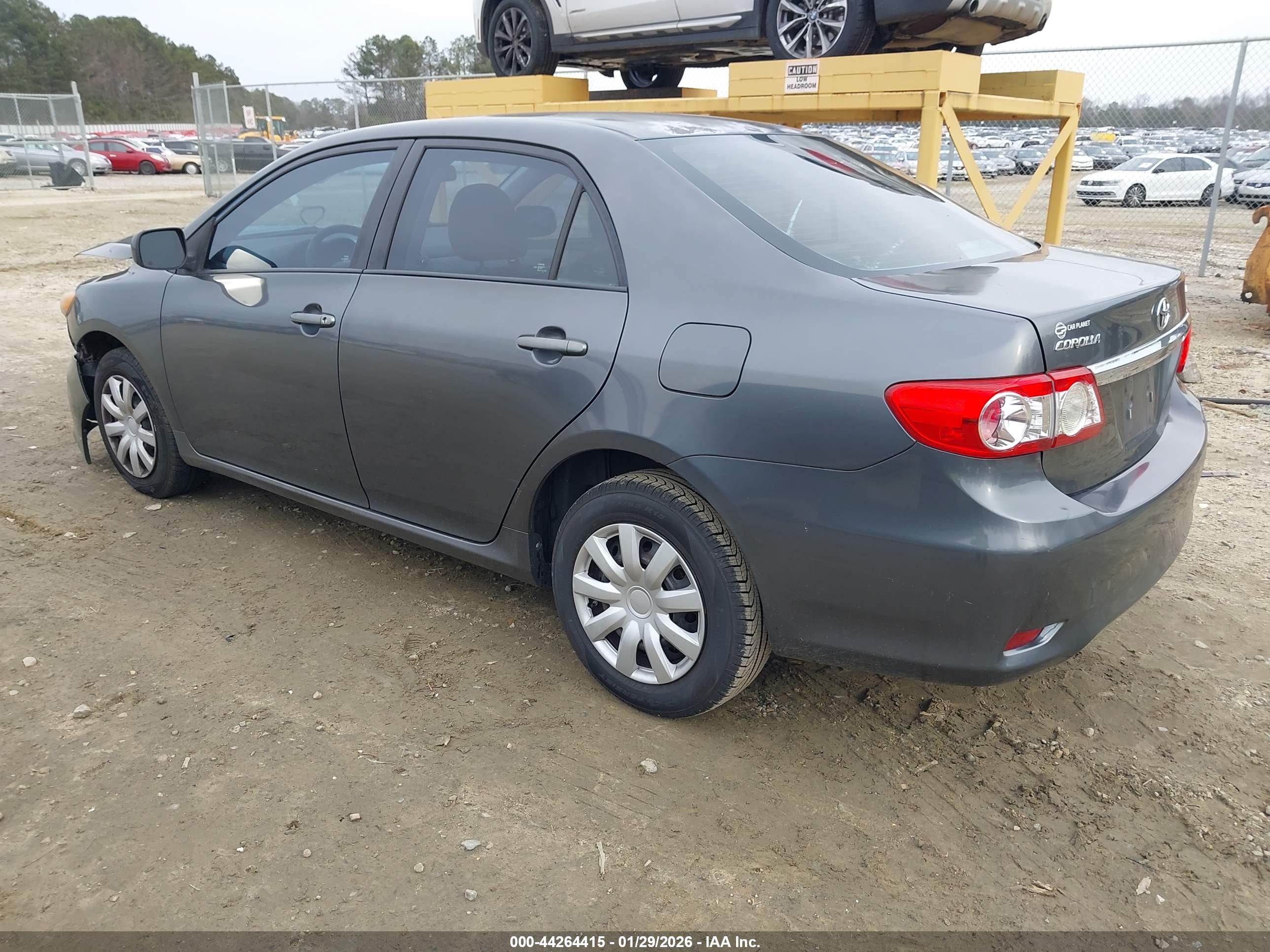 TOYOTA COROLLA image 3