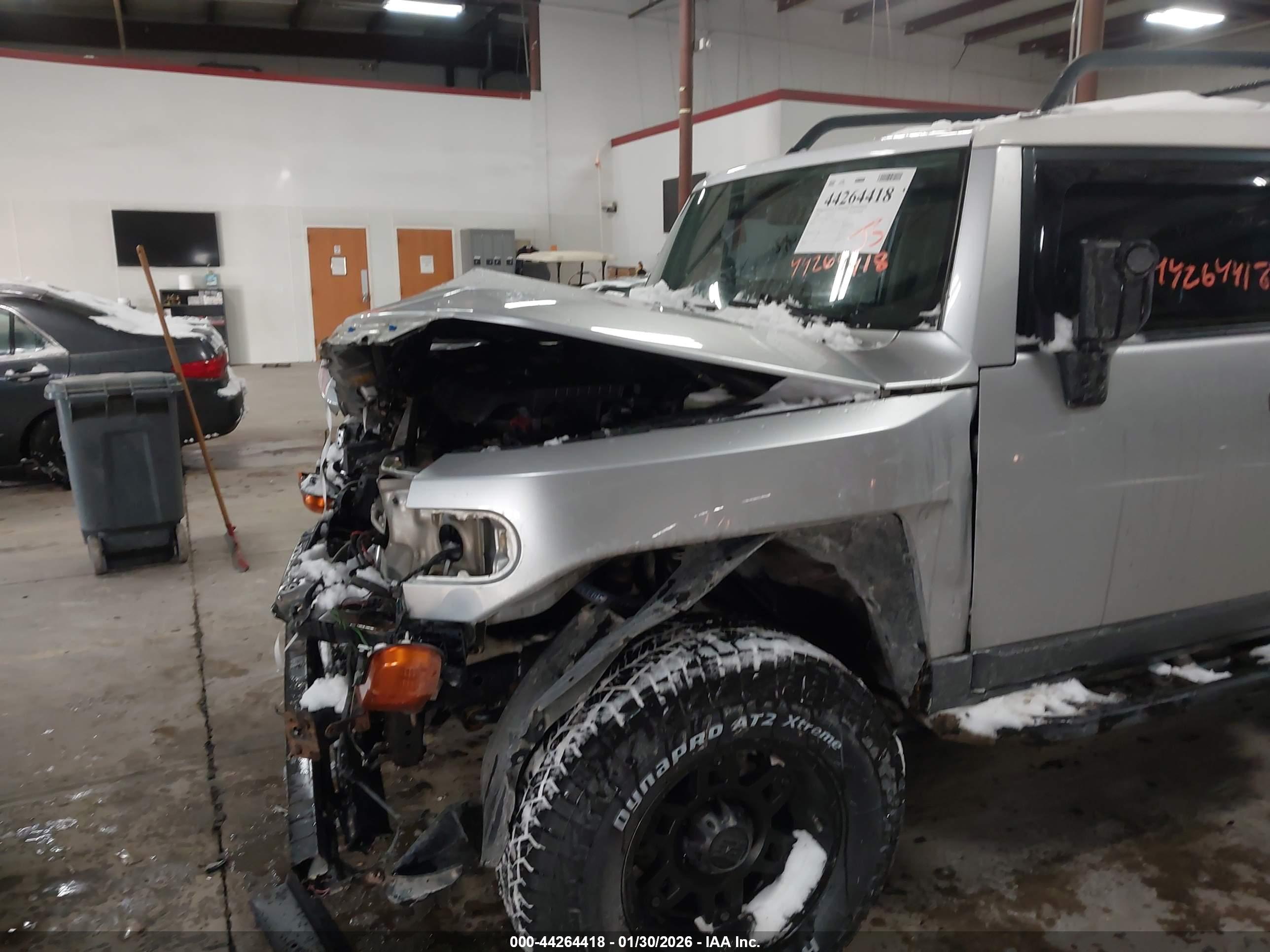 TOYOTA FJ image 6
