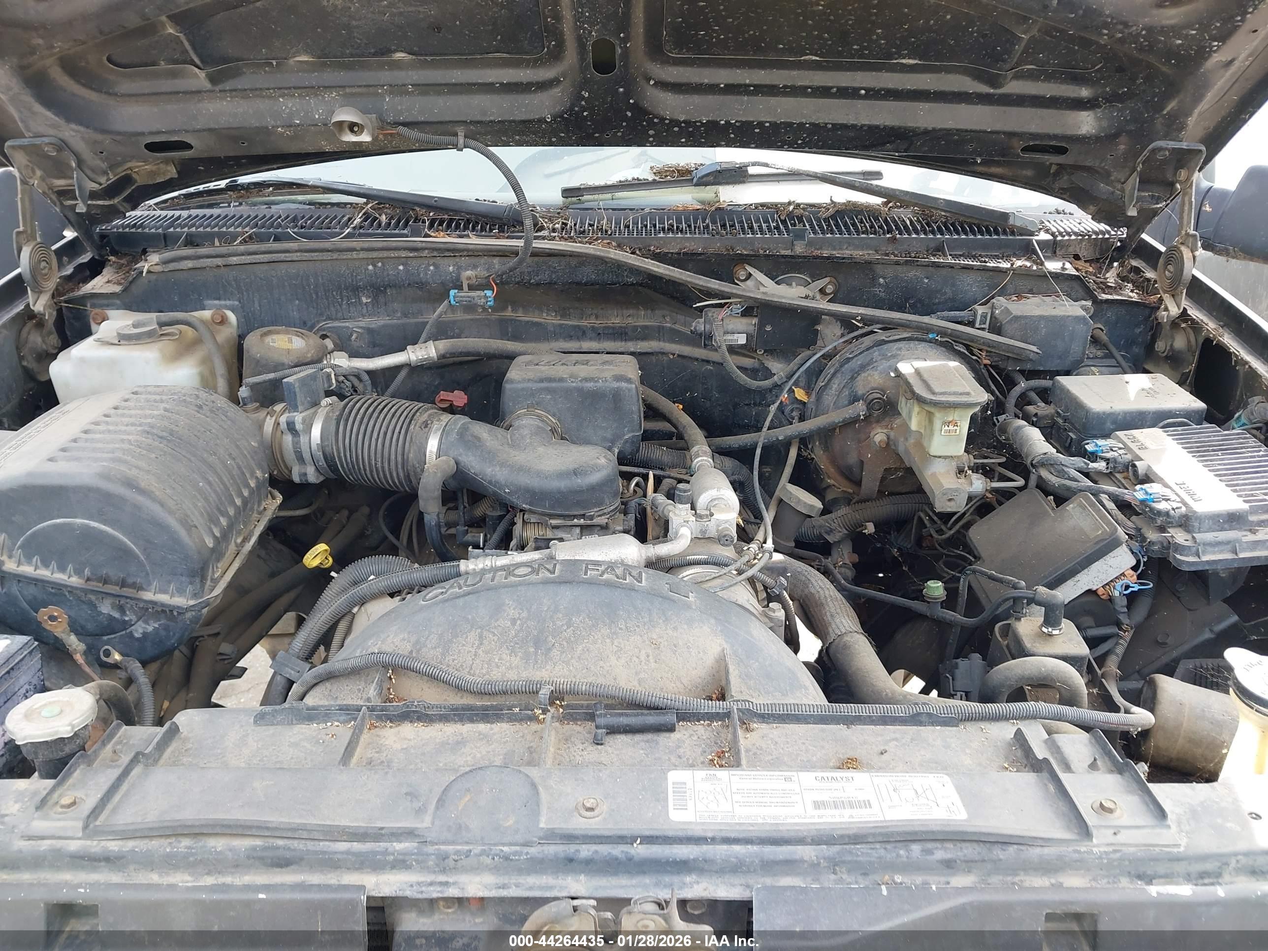 CHEVROLET C1500 image 10