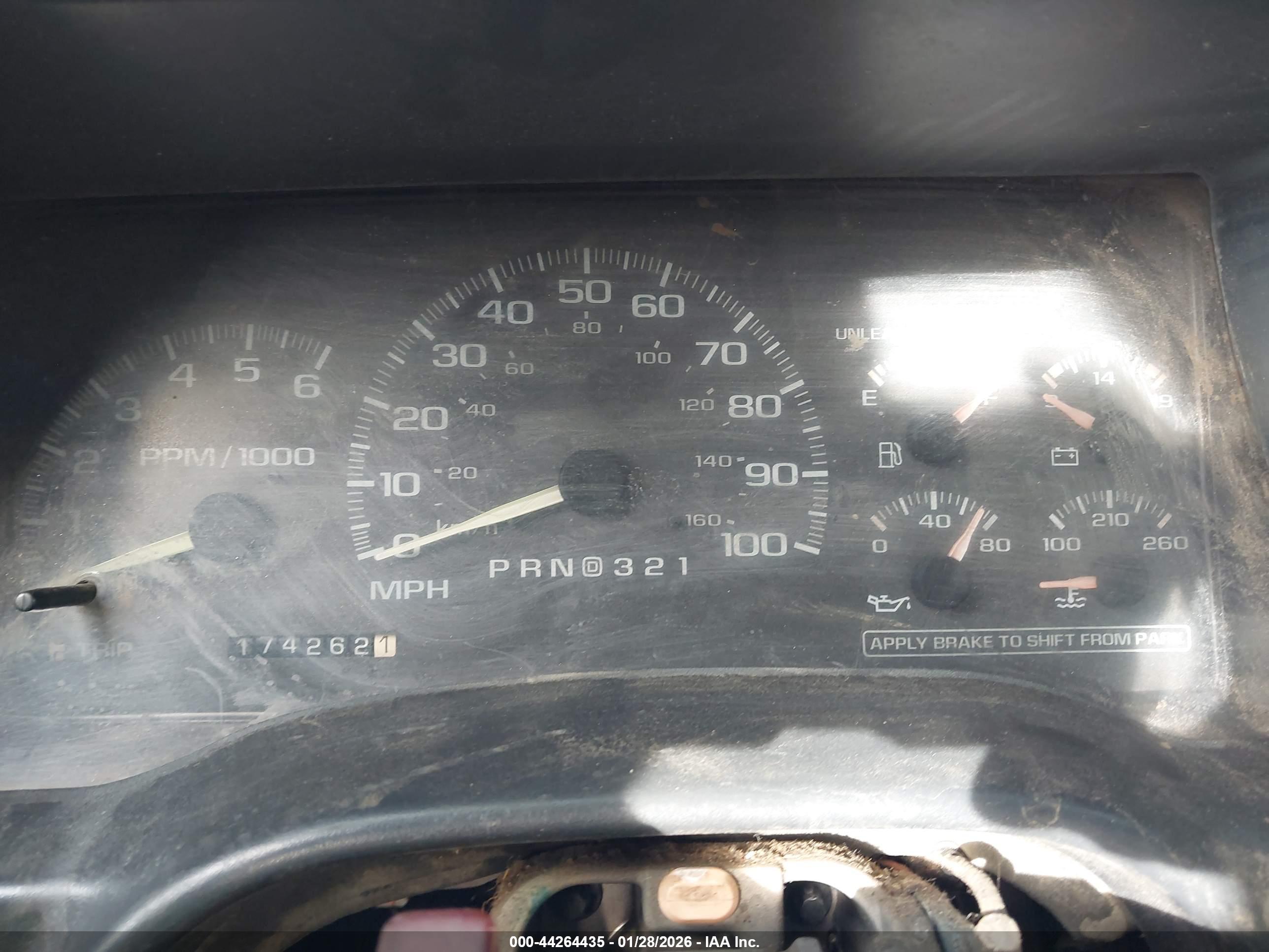 CHEVROLET C1500 image 7