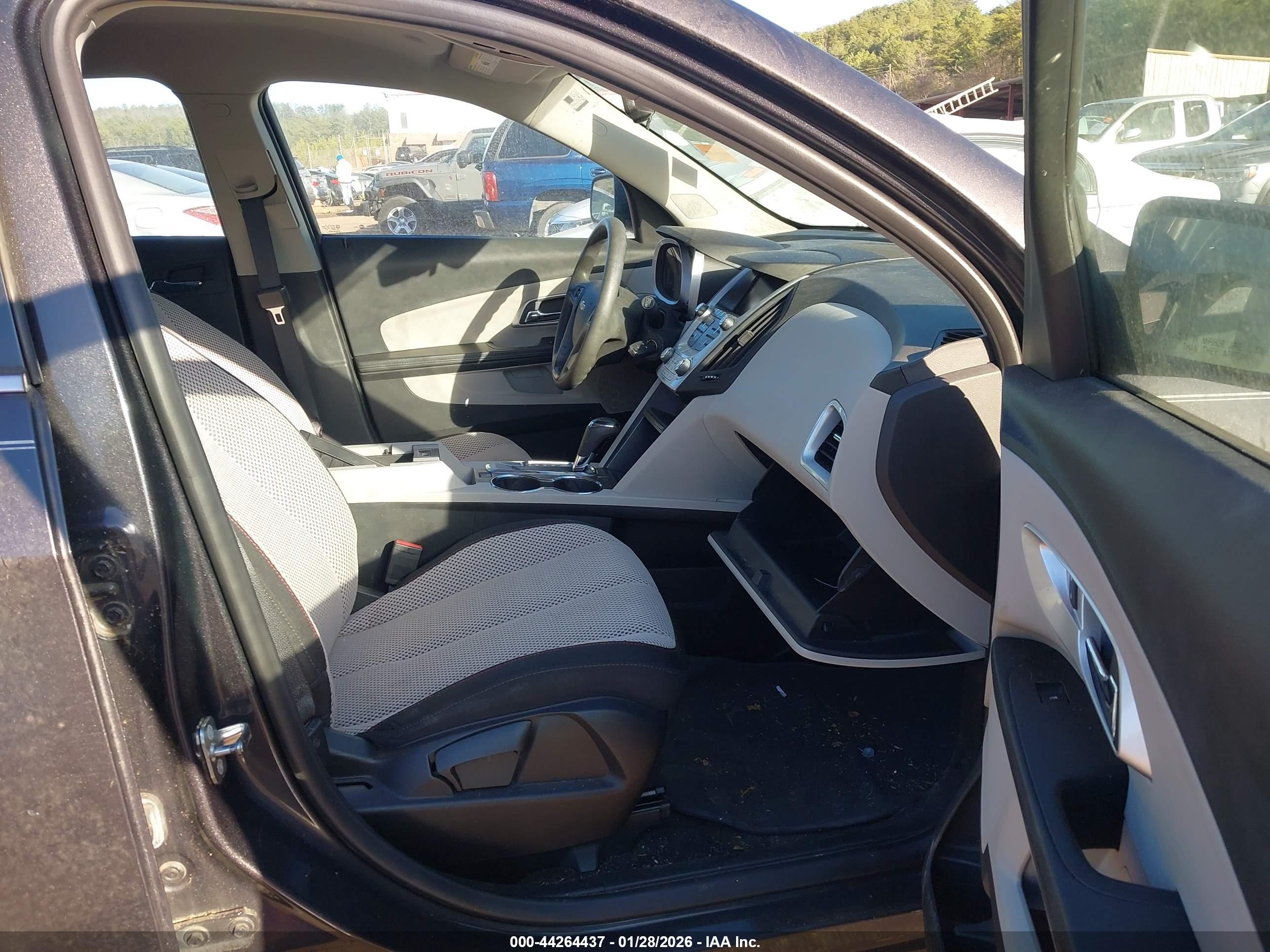 CHEVROLET EQUINOX image 5